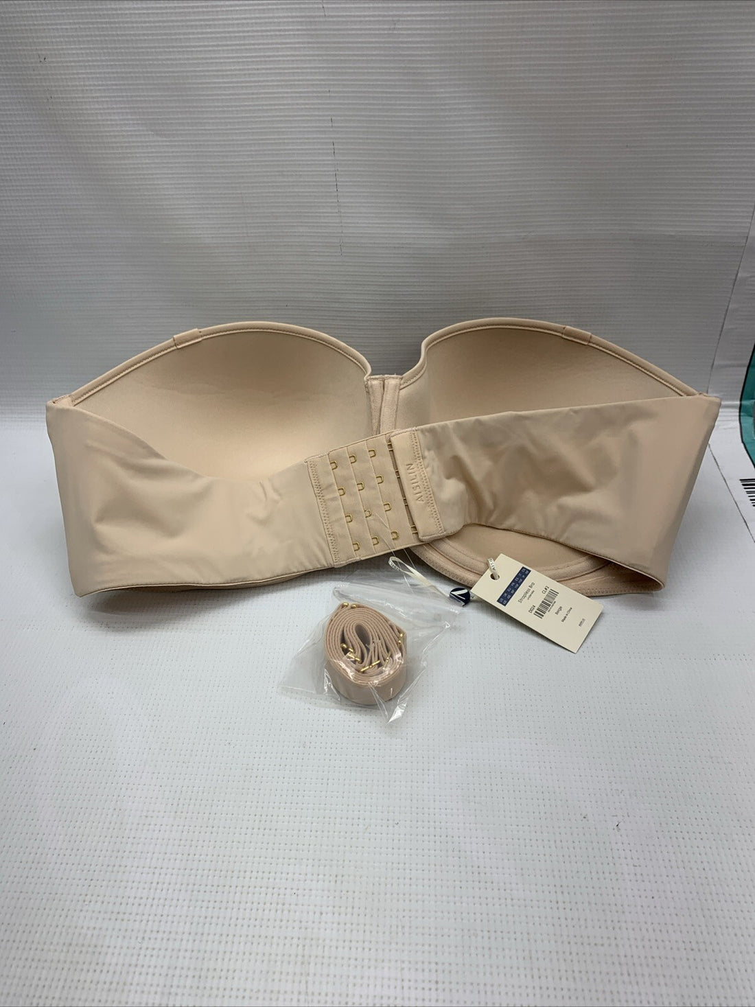 Women's Strapless Bra Plus Cup Underwire Multiway Full Coverage Size 42E Beige