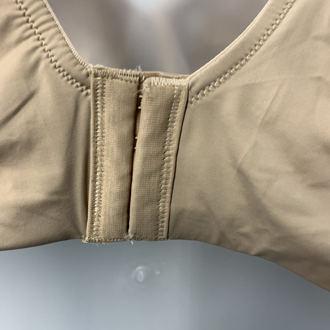 Olga Cloud 9 Minimizer Comfort Bra with Super Soft Unlined Cups 44DD Underwired