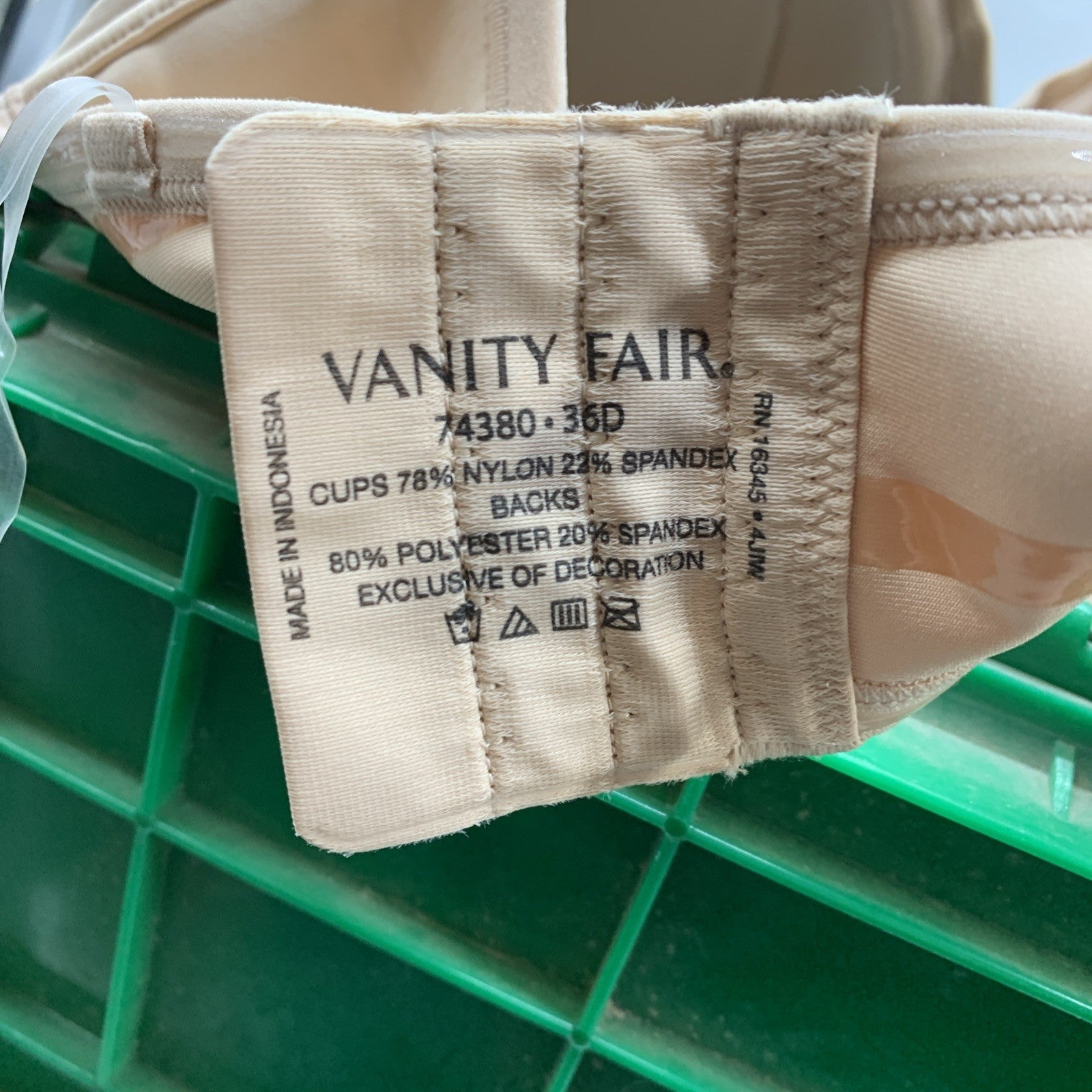 Vanity Fair 74380 Womens Bra Strapless Beauty Back Underwire Rose Beige Size 36D