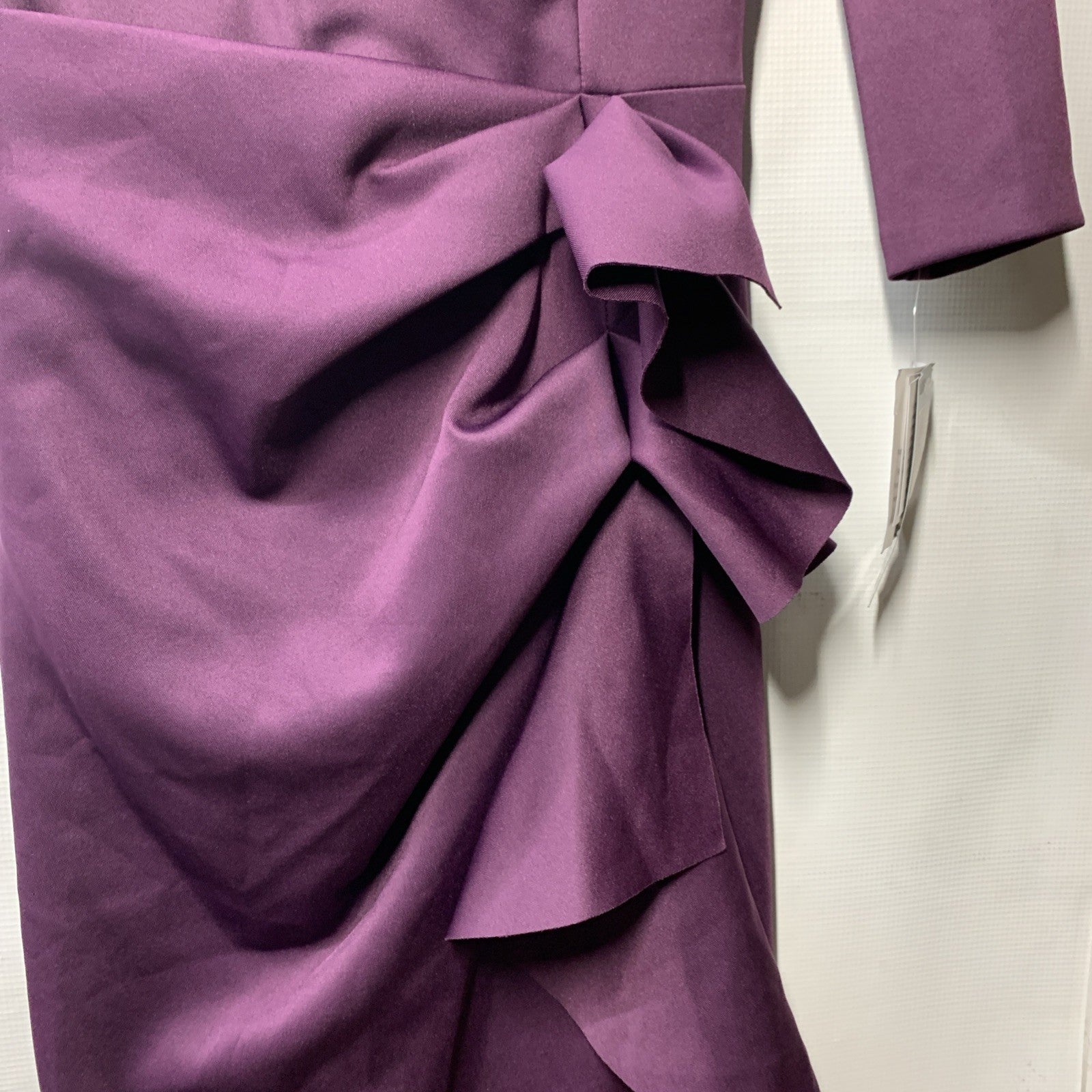 Xscape Women's Long 3/4 Sleeve V-Neck Side Ruched Gown Dress Elegant Size 4