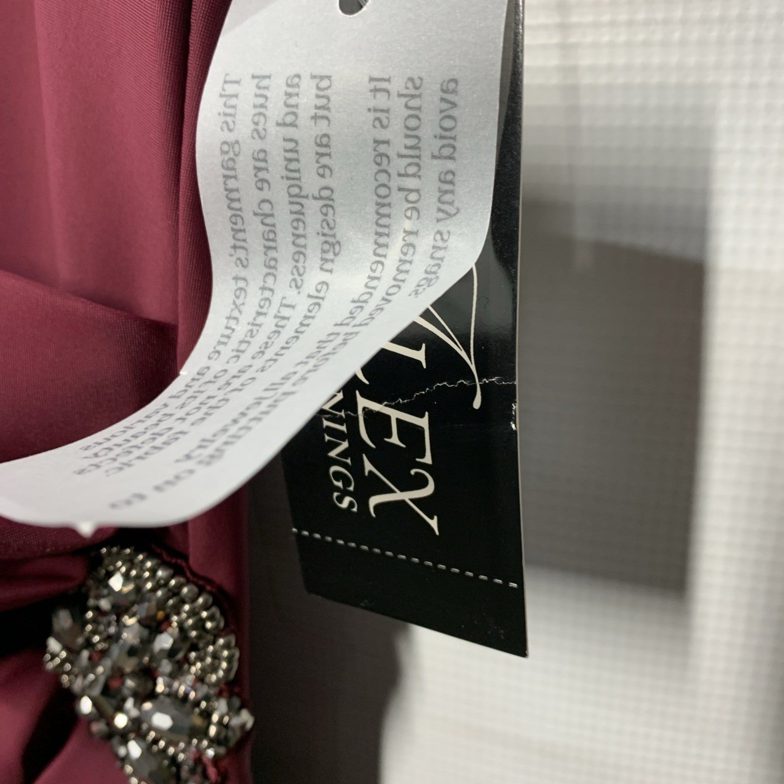 Alex Evenings Sleeveless V-Neck Gown Dress Sleeveless Party Cocktail Size 14