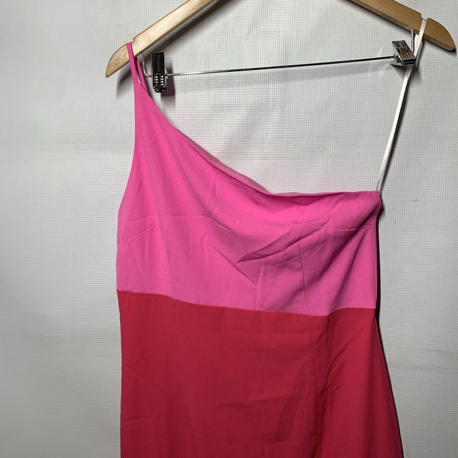 Petal and Pup Two-Toned Xiomar One-Shoulder Midi Party Dress Size 8 Sleevelesss