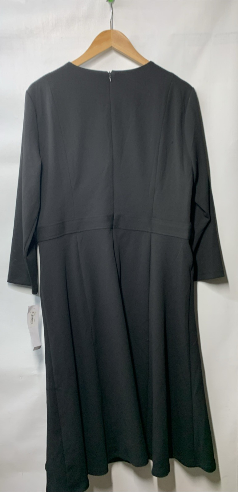 London Times Crepe Fit and Flare Midi with Waist Button Detail Size 16 Black