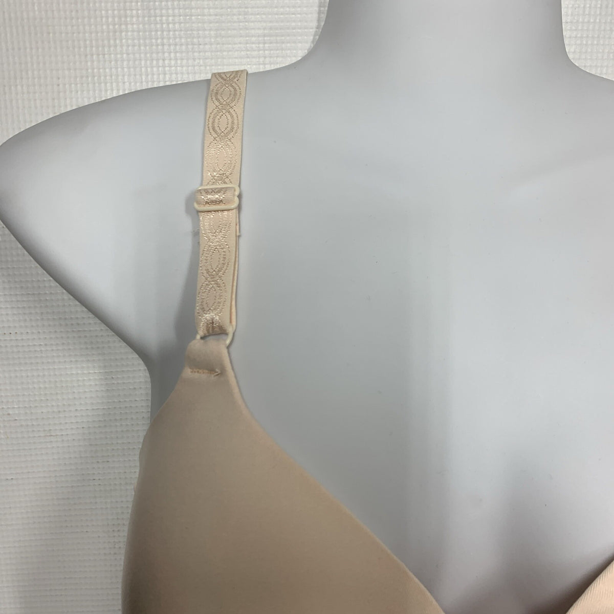 Warner's Women's Cloud 9 Super Soft Wireless Lightly Lined Comfort Bra Size 38D