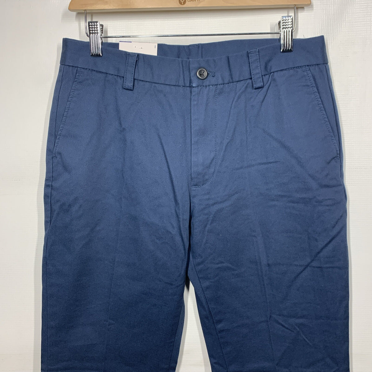 IZOD Mens Flat Front Non Iron Max Straight Fit Chino Jeans Blue 30x32 Long Pants