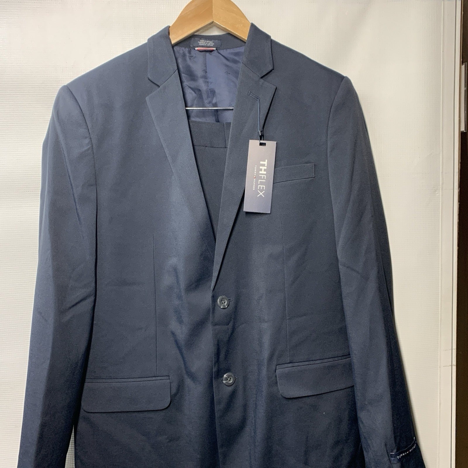 Tommy Hilfiger THFLEX Boys 2-Piece Formal Suit Set Jacket & Dress Pants Size 20