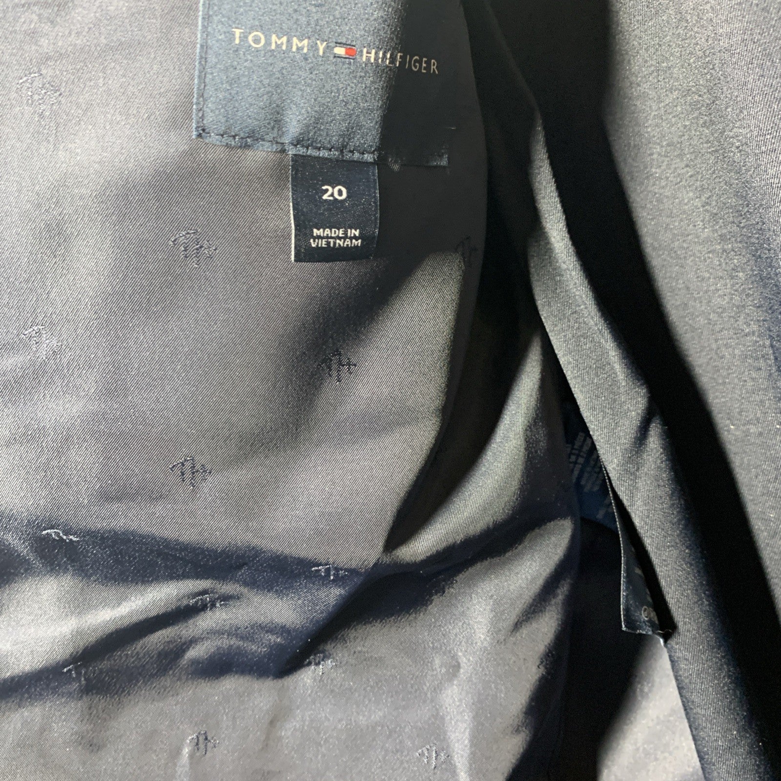 Tommy Hilfiger THFLEX Boys 2-Piece Formal Suit Set Jacket & Dress Pants Size 20