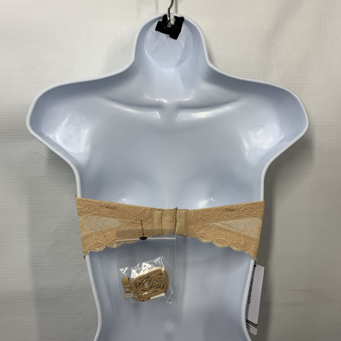 CALVIN KLEIN Seductive Comfort Lace Strapless Convertible Nude Push Up Bra - 32D