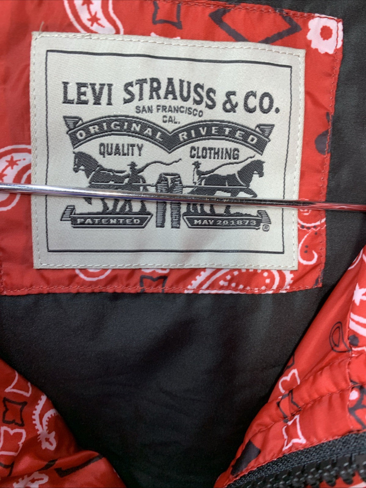 Levi's Mens Heavyweight Puffer Jacket Long Sleeve Full-zip with Hood Size Medium