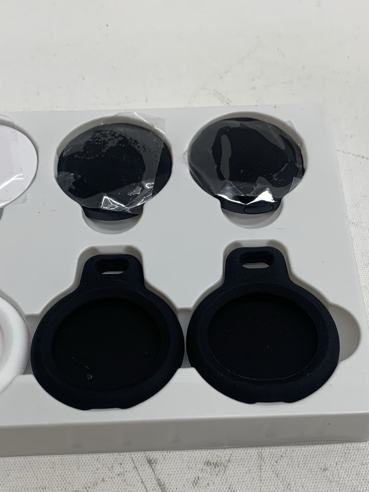 Security Bluetooth GPS Tag Based on iphone Find My app Anti-lose Tracker 4 PACK