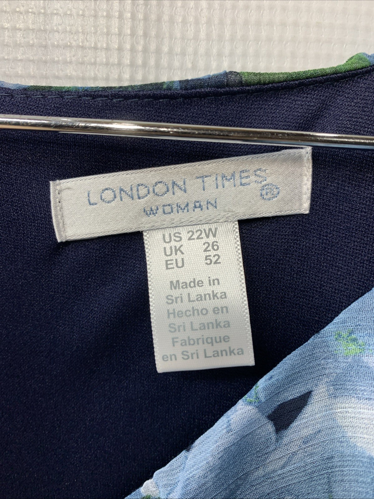 London Times T5764W Sleeveless V-neck Midi Dress for Cocktail Formal Size 22W