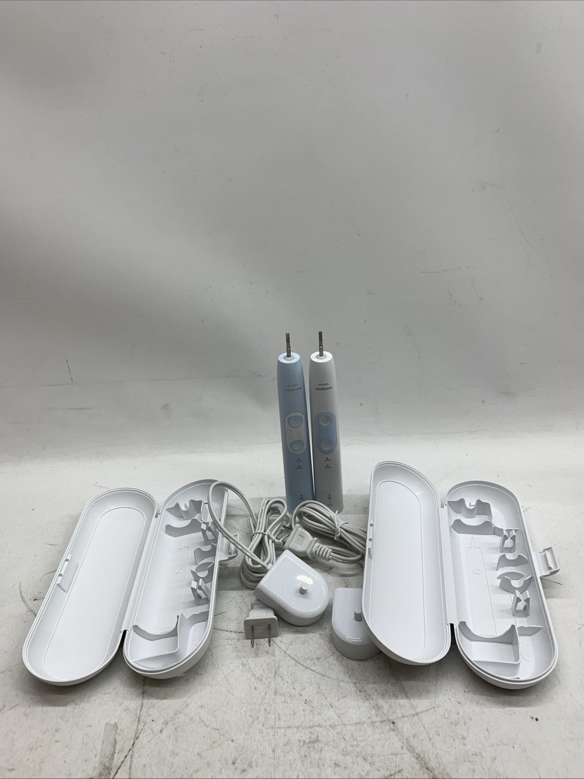 Philips Sonicare Optimal Clean Rechargeable HX686P & HX686F LOT of 2 - FOR PART