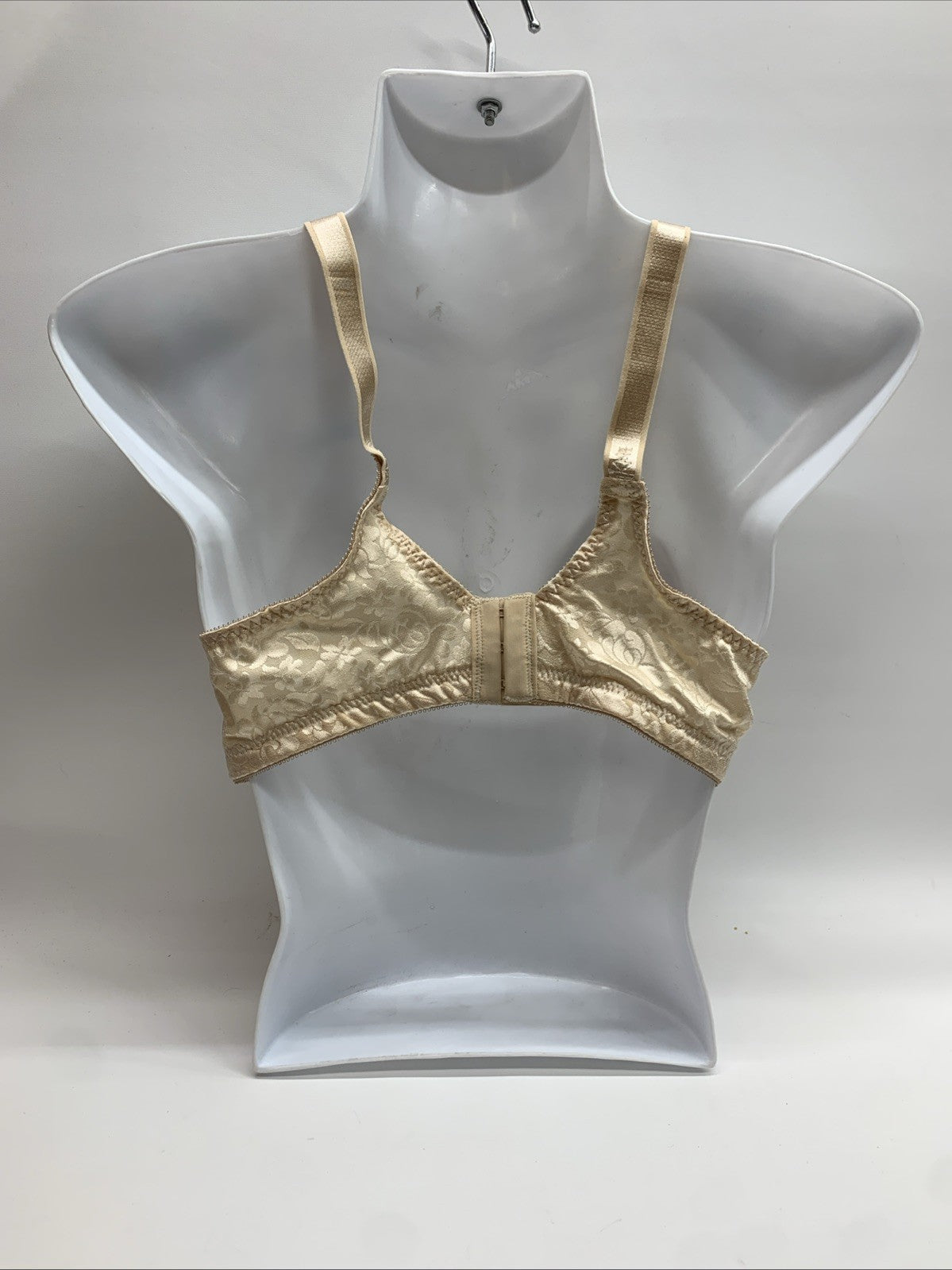Bali Bra Womens 36C Beige Wireless Classic Support DF3372 Cool Comfort Fabric