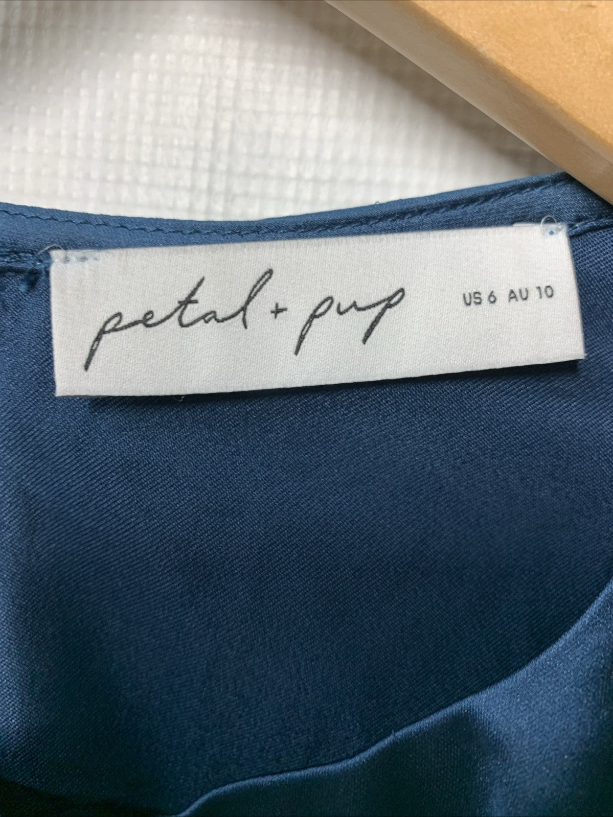 Petal and Pup Women's Opal Mini Dress with Back Zip and Long Sleeves Size 6