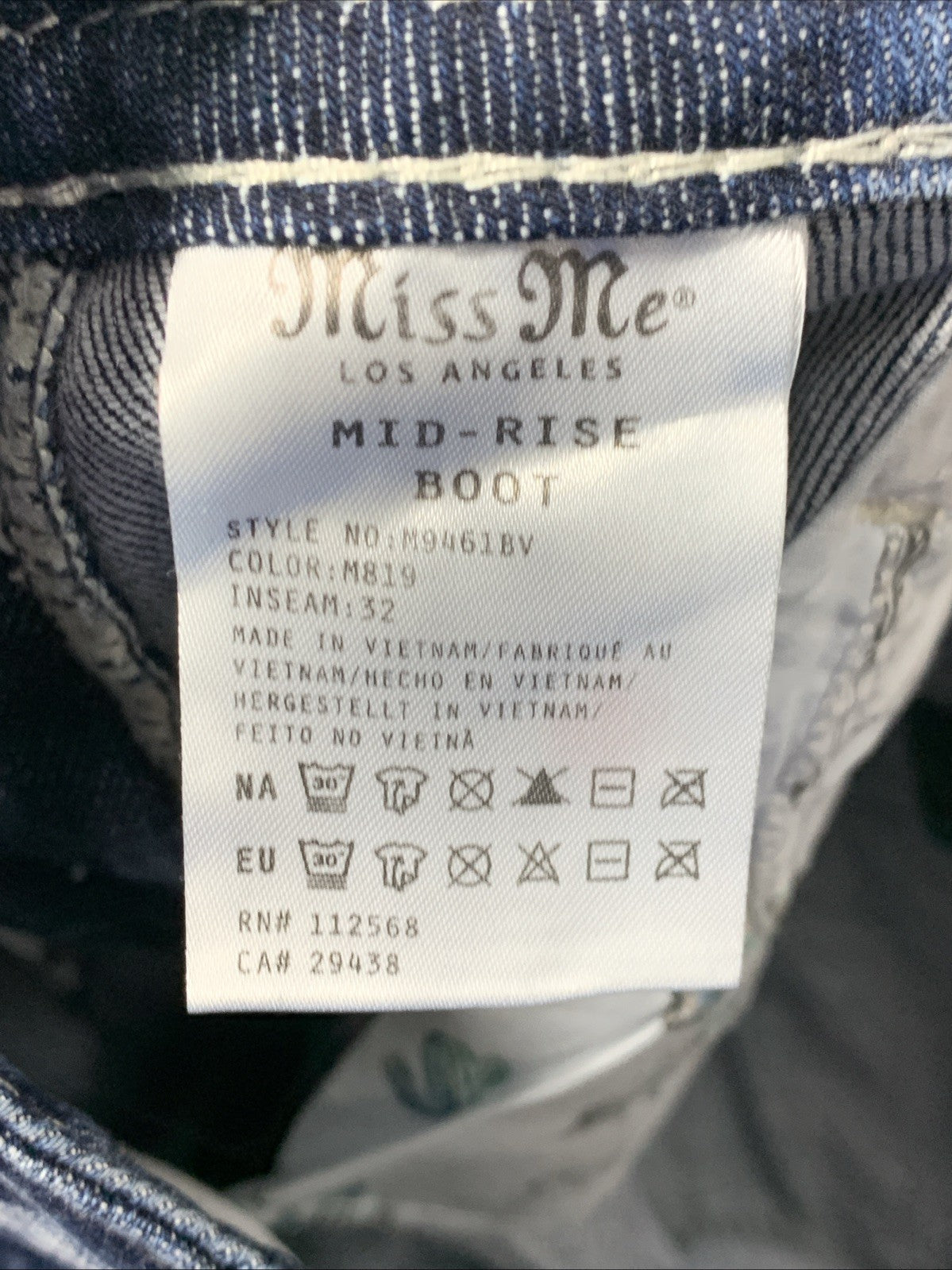Miss Me Women’s Cross Embellished Pockets Mid-Rise Bootcut Jeans Size 31x32