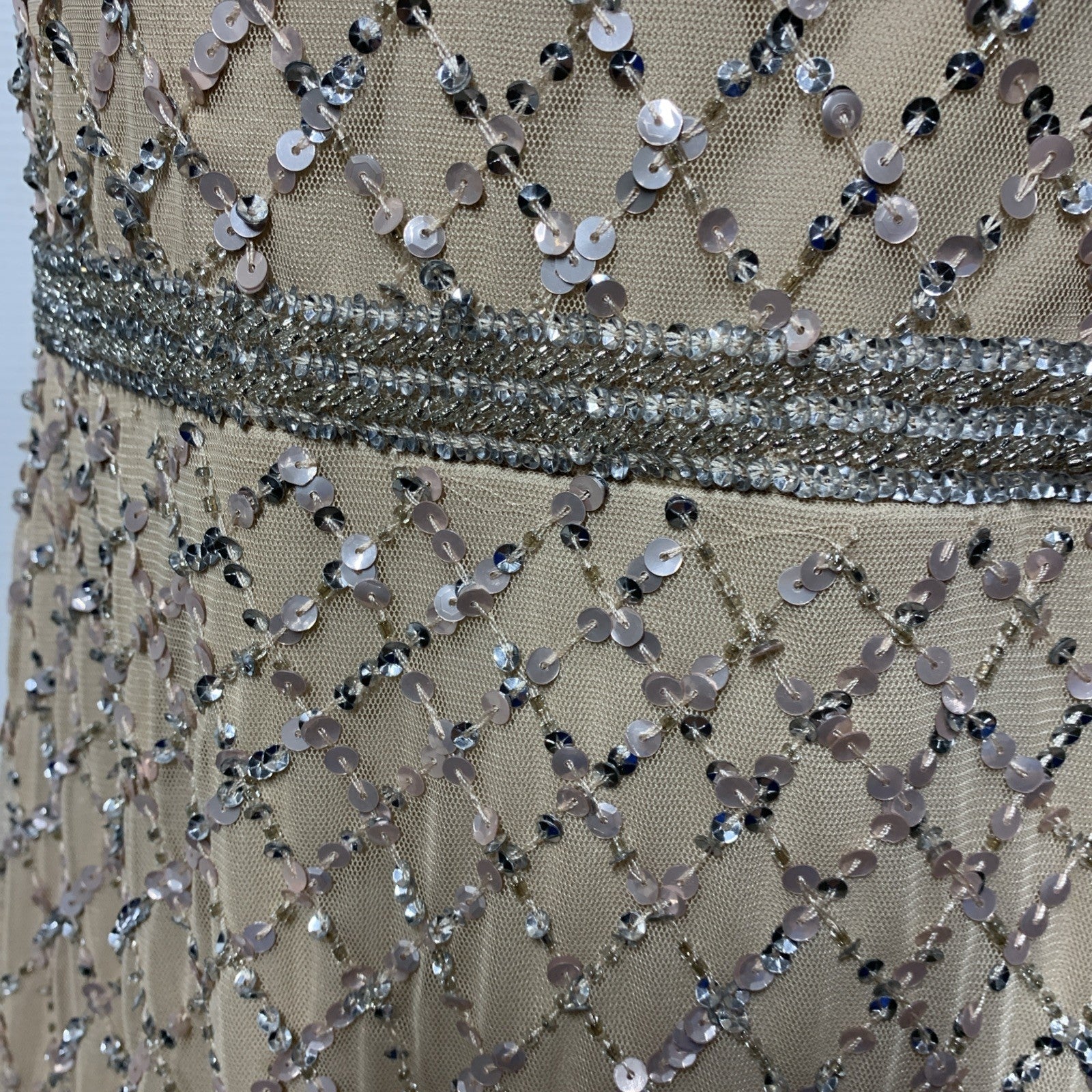 Adrianna Papell Short Sleeve Grid Beaded Gown with Intricate Beading Size 4