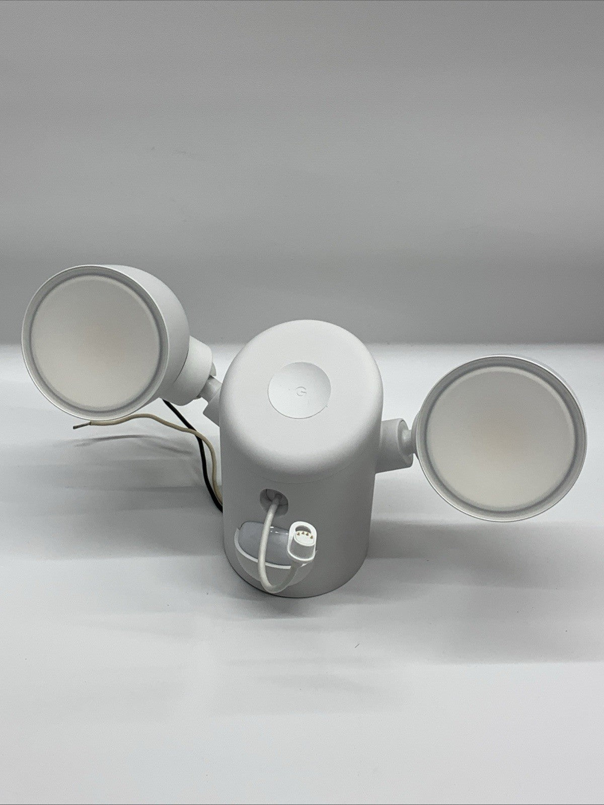 Google Nest GA02411-US Security Camera with Floodlight Outdoor Night Vision