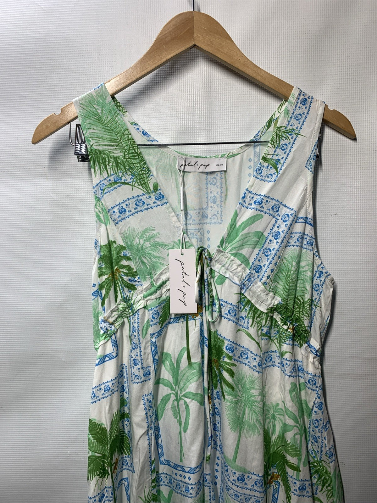 Petal & Pup Women's Rhiannon Maxi Dress Sleeveless Deep V-Neck Front Tie Medium