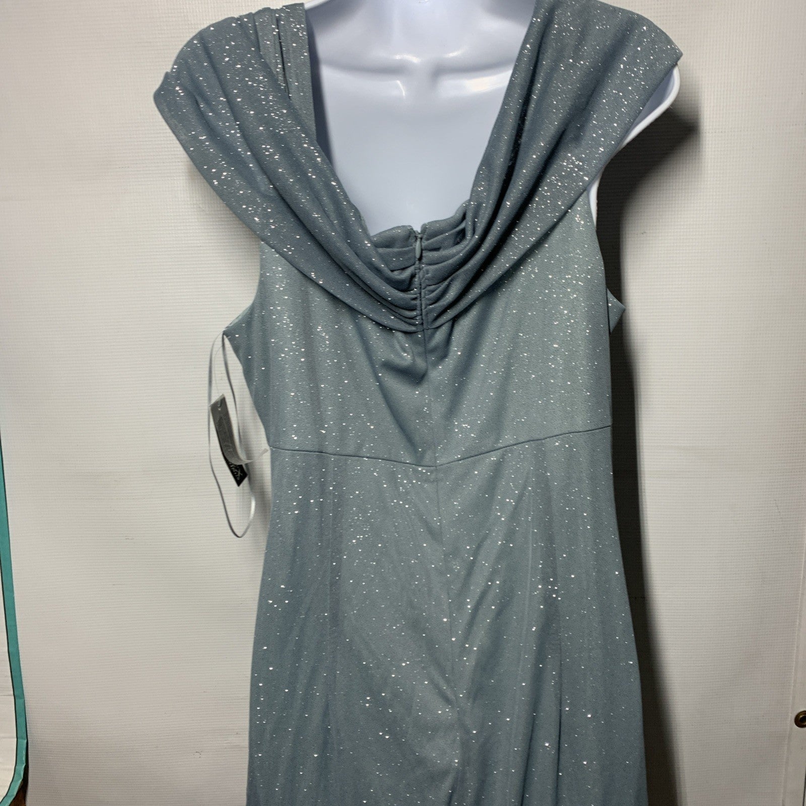 Alex Evenings Women's Long Cold Shoulder Dress Formal Wedding Sea foam Size 16