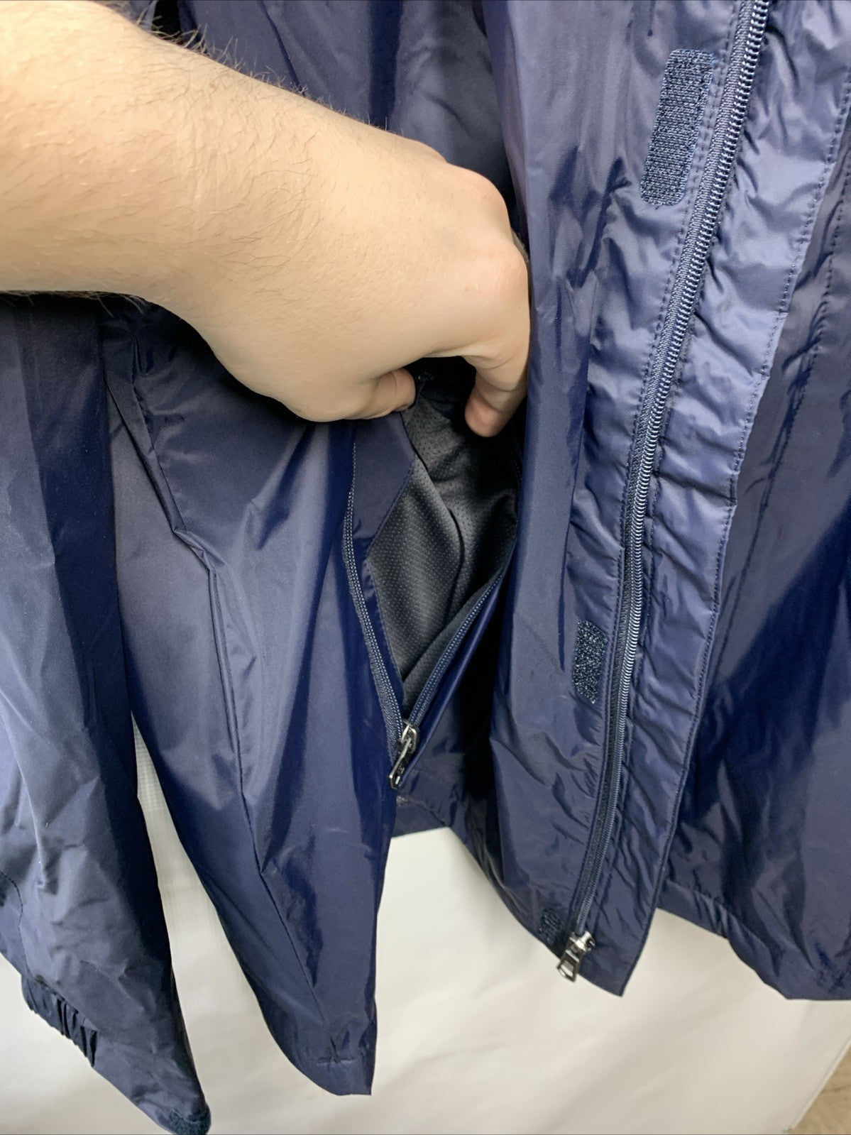Tommy Hilfiger Mens Lightweight Breathable Waterproof Hooded Rain Jacket Sz - XL