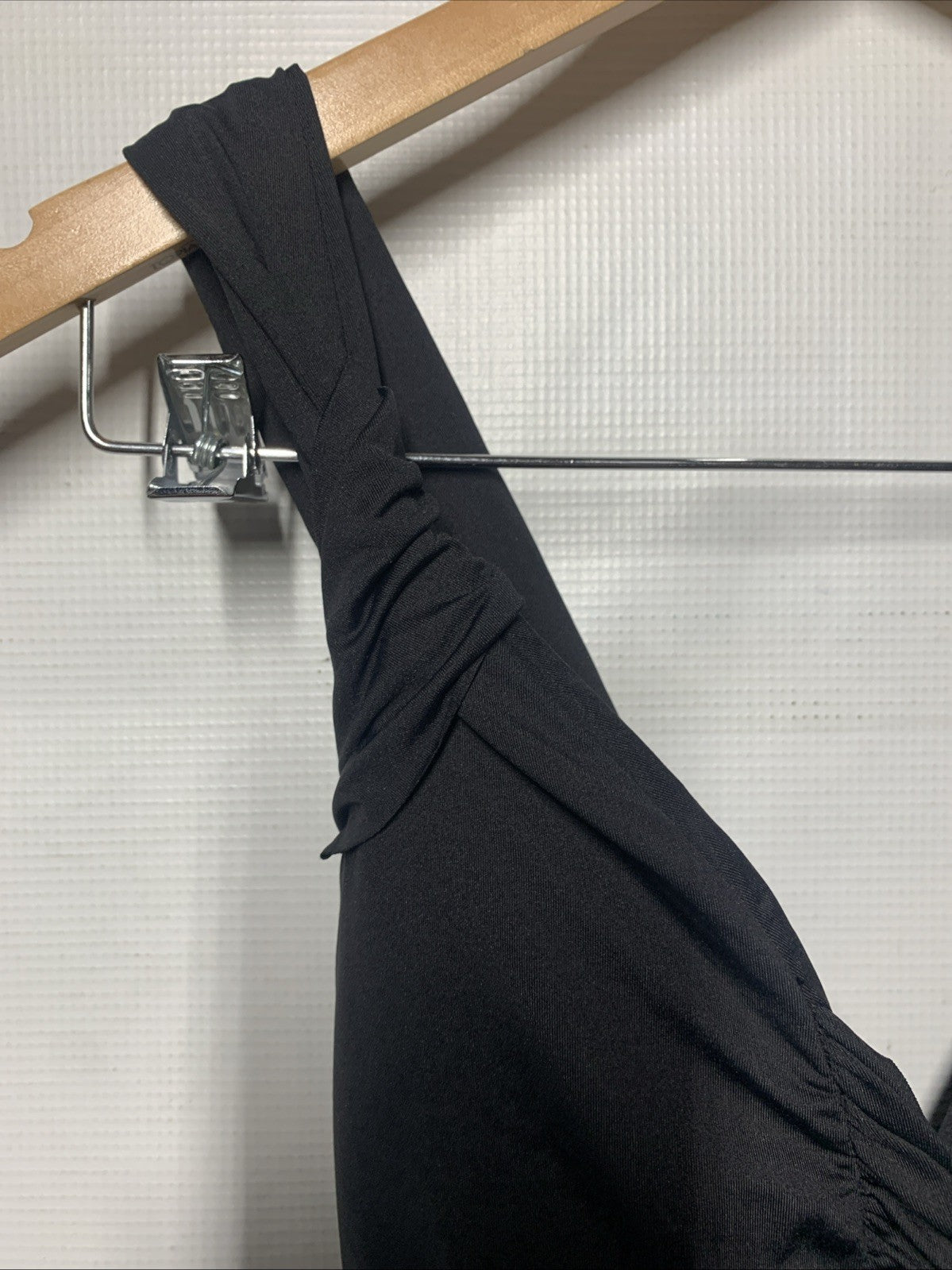 BECCA Women's Twist One Piece Swimsuit Plunge Neck Tie Back Black Size Large
