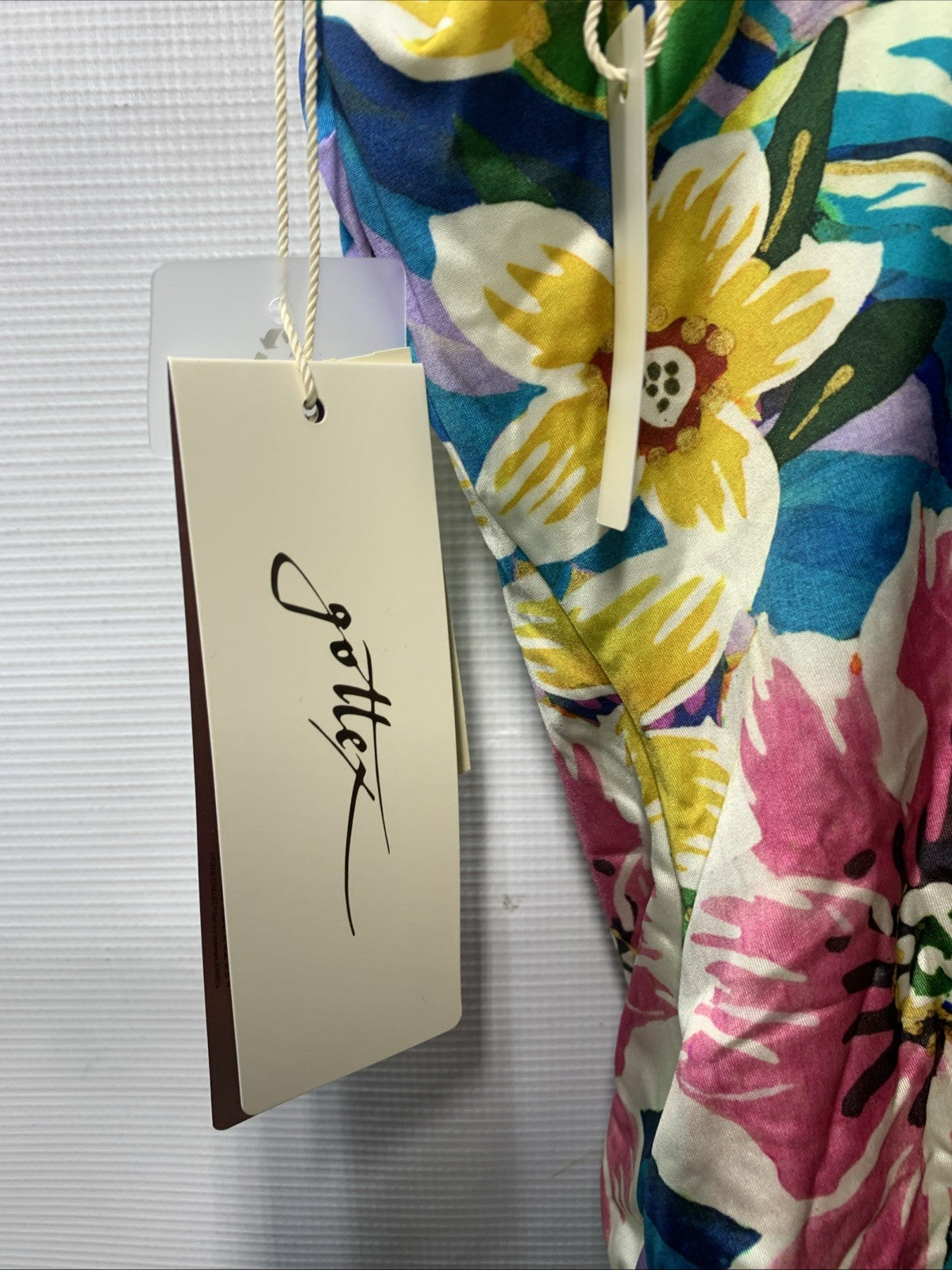 Gottex Tropicana Square Neck One Piece Adjustable Straps Floral Swimwear Size 8
