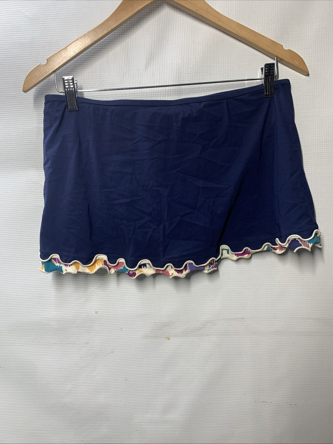 Profile by Gottex Women's Standard Spritz Side Slit Skirted Bottom Size 8 Navy