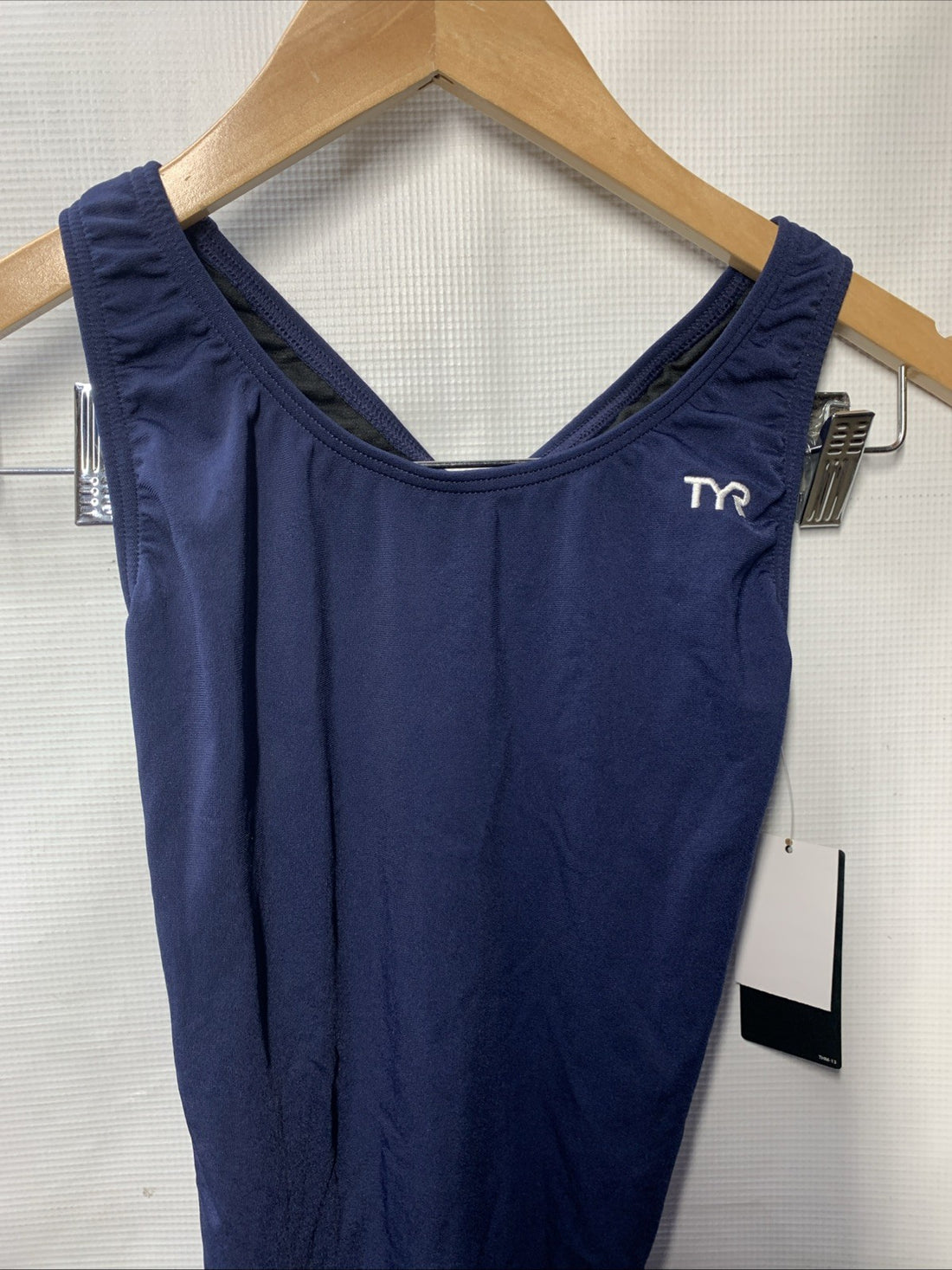 TYR MDUR7A Womens Standard Durafast Elite Maxfit Swimsuit One-Piece Size 38 (XL)