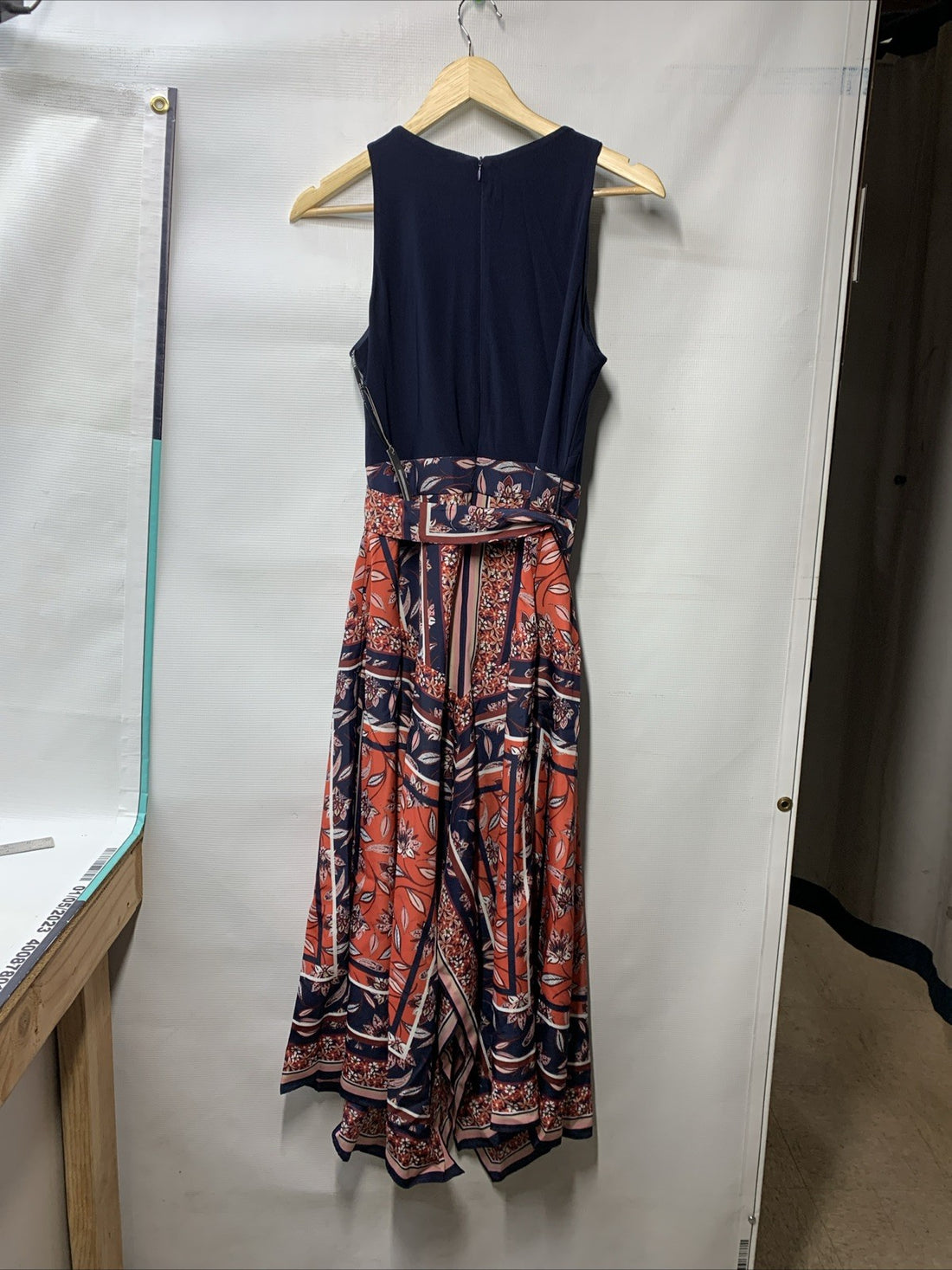 Vince Camuto Women's Hankerchief Hem Dress VC0M1974 Sleeveless Size 10 Flowy