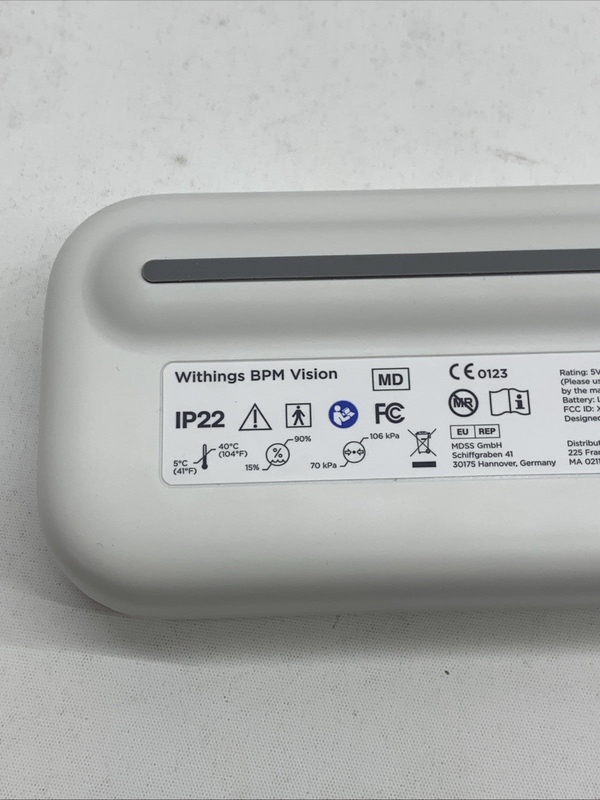 Withings BPM Vision Smart Arm Blood Pressure Monitor Easy-to-use Battery Powered