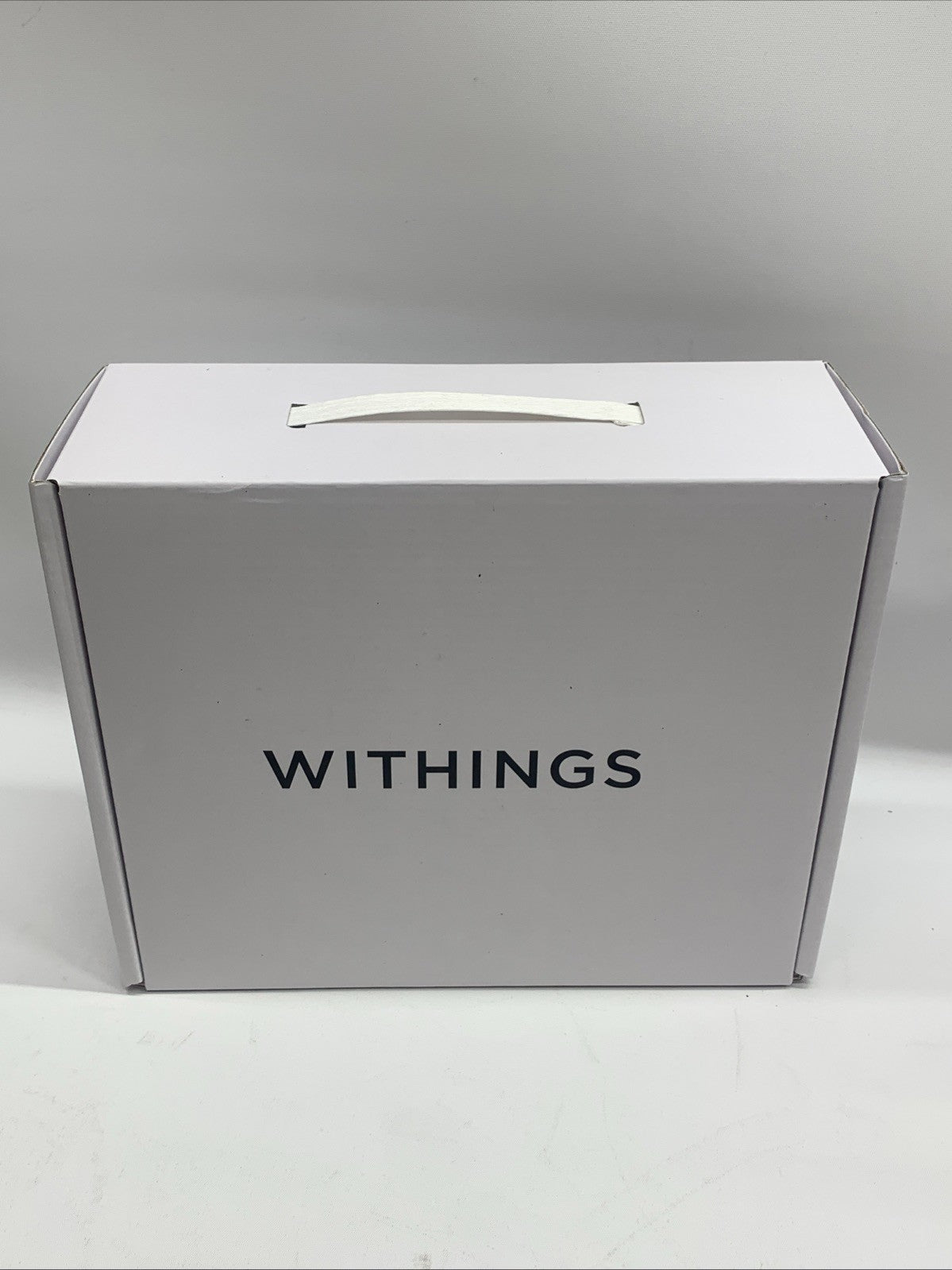 Withings BPM Vision Smart Arm Blood Pressure Monitor Easy-to-use Battery Powered