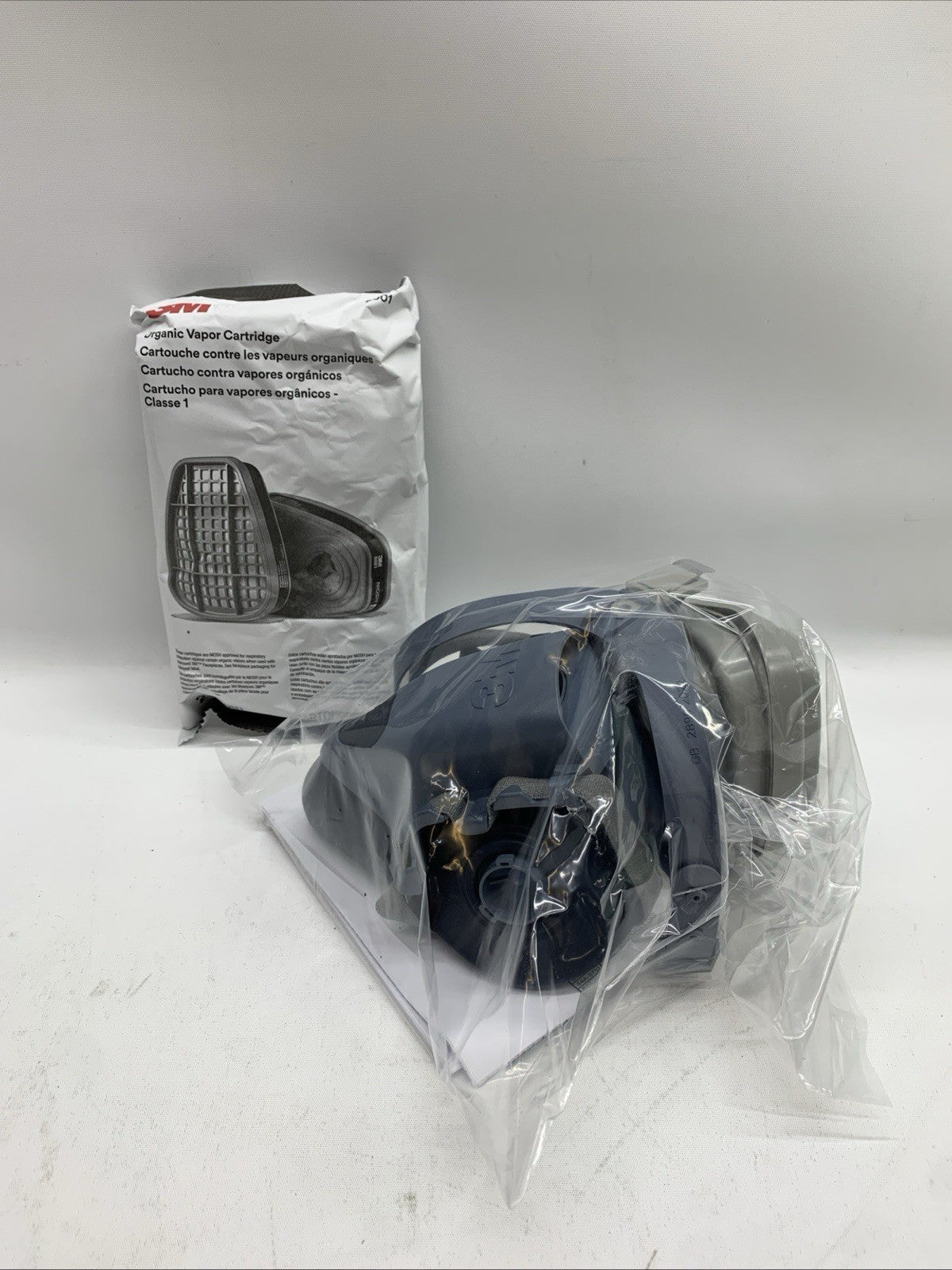 3M Professional 7513P1-DC Advanced Comfort Reusable Respirator OV P95 Large