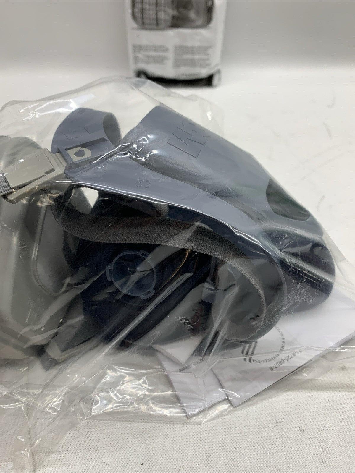 3M Professional 7513P1-DC Advanced Comfort Reusable Respirator OV P95 Large