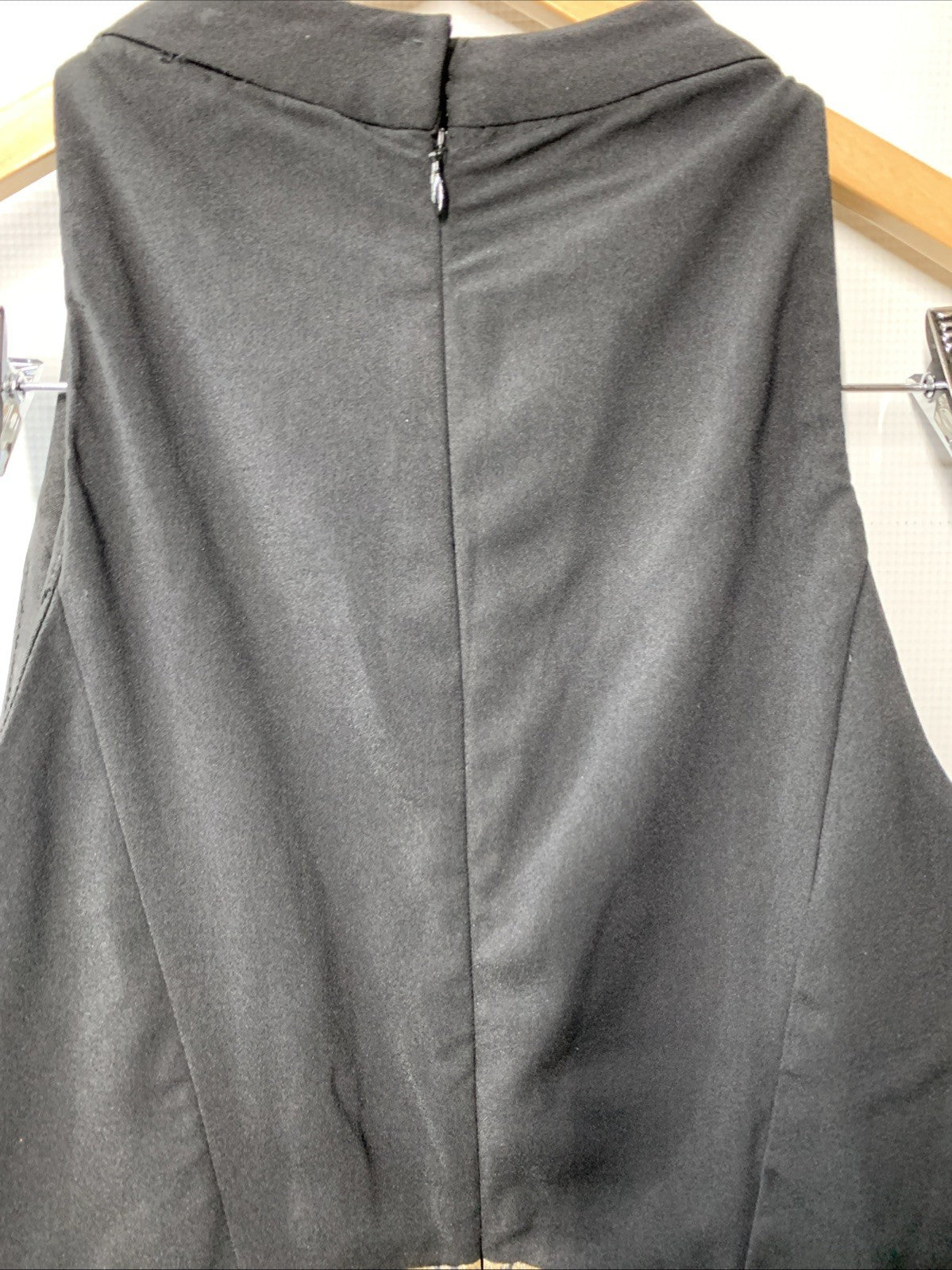 Adrianna Papell Halter Neck Cocktail Party Dress Sleeveless Black/Gold Size 4