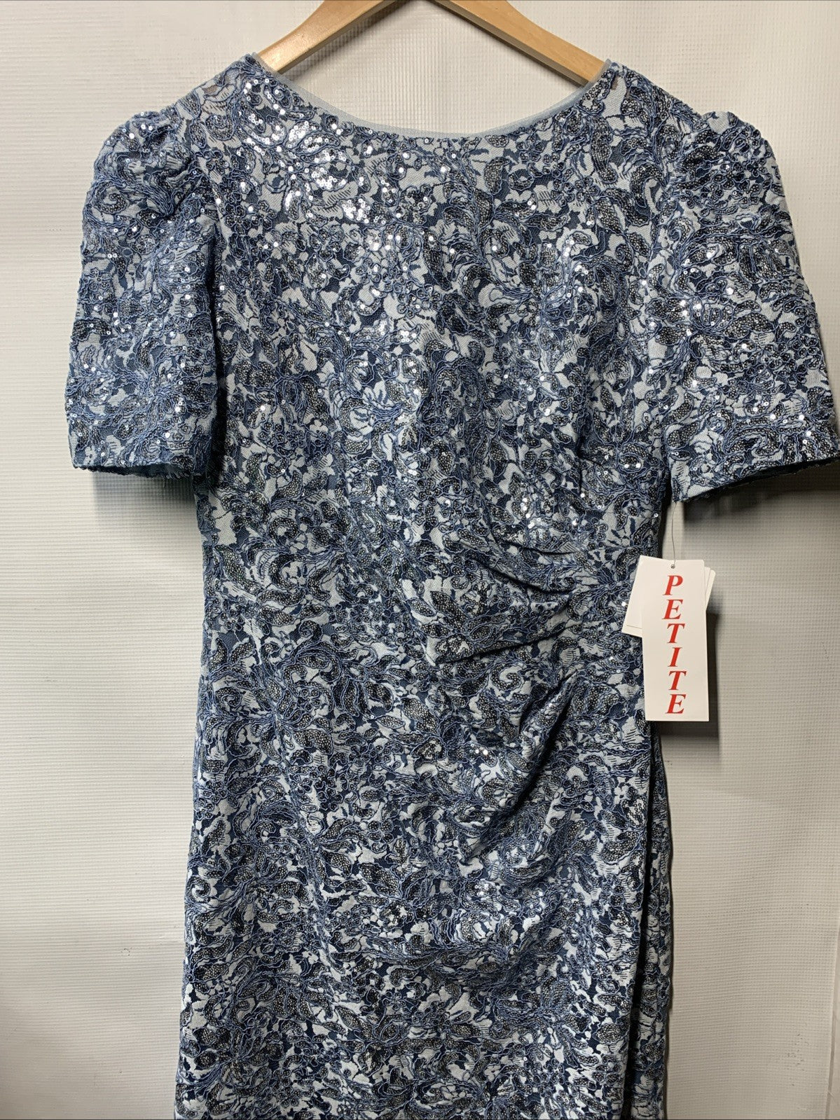 Xscape Women's Sequined Round Neck Short Sleeve Gown Formal Wedding Size 12P