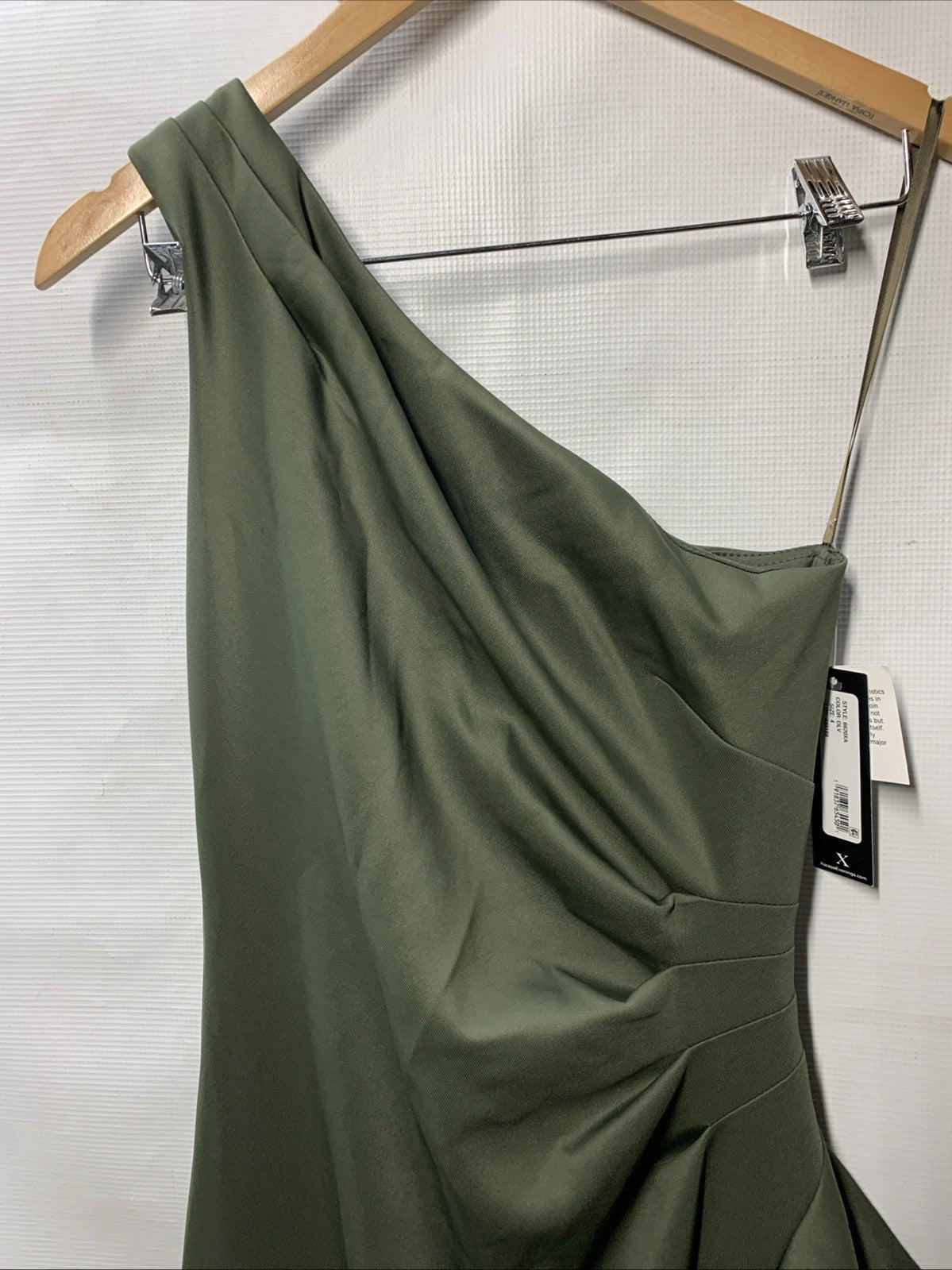 Xscape Women's Off The Shoulder Formal Dress Evening Cocktail Ruffled Size 4
