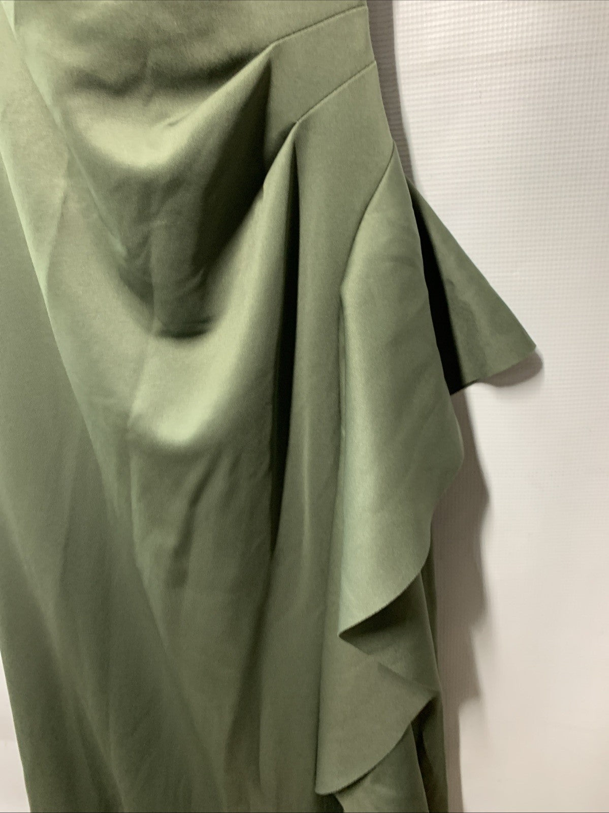 Xscape Women's Off The Shoulder Formal Dress Evening Cocktail Ruffled Size 4