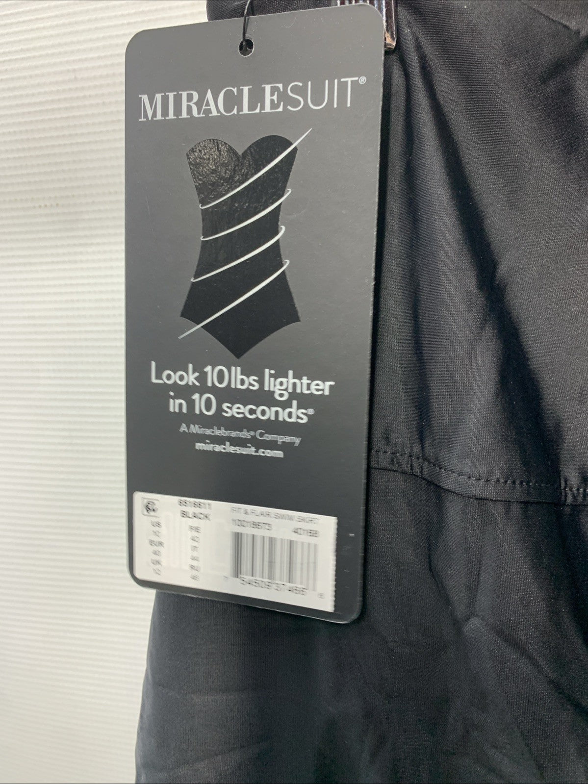 Miraclesuit Women's Fit and Flair Swim Skirt Tummy Control Bathing Size 10 Black