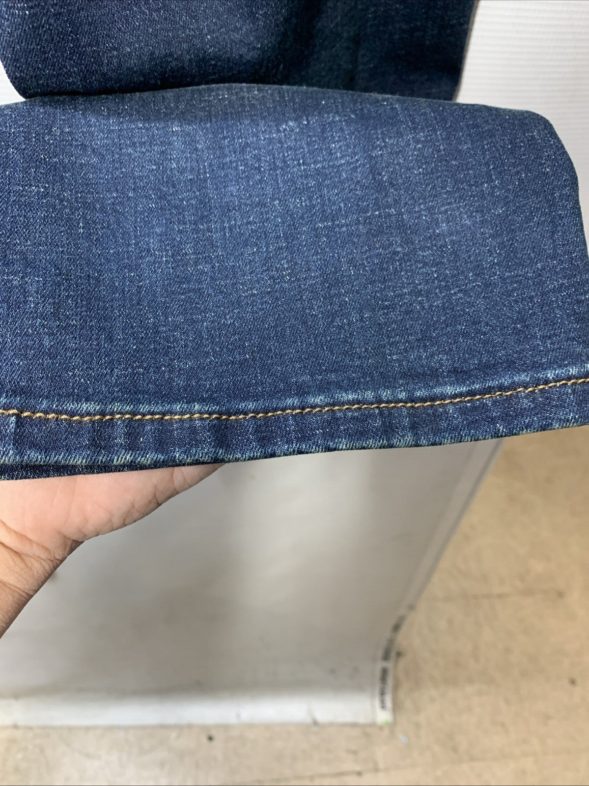 Lee Men's Extreme Motion MVP Relaxed Fit Straight Jean Long Pants Size 38x32