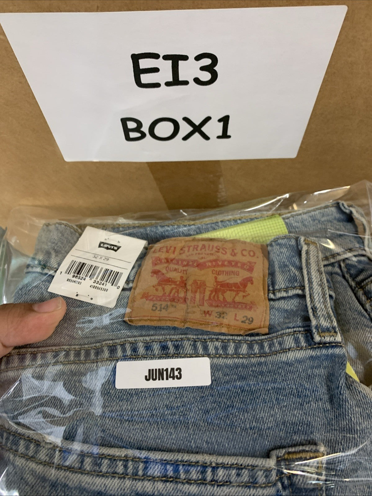 Levi's 514 Straight Jeans Gray Denim Stretch Logo Button Men's Distressed 32x29