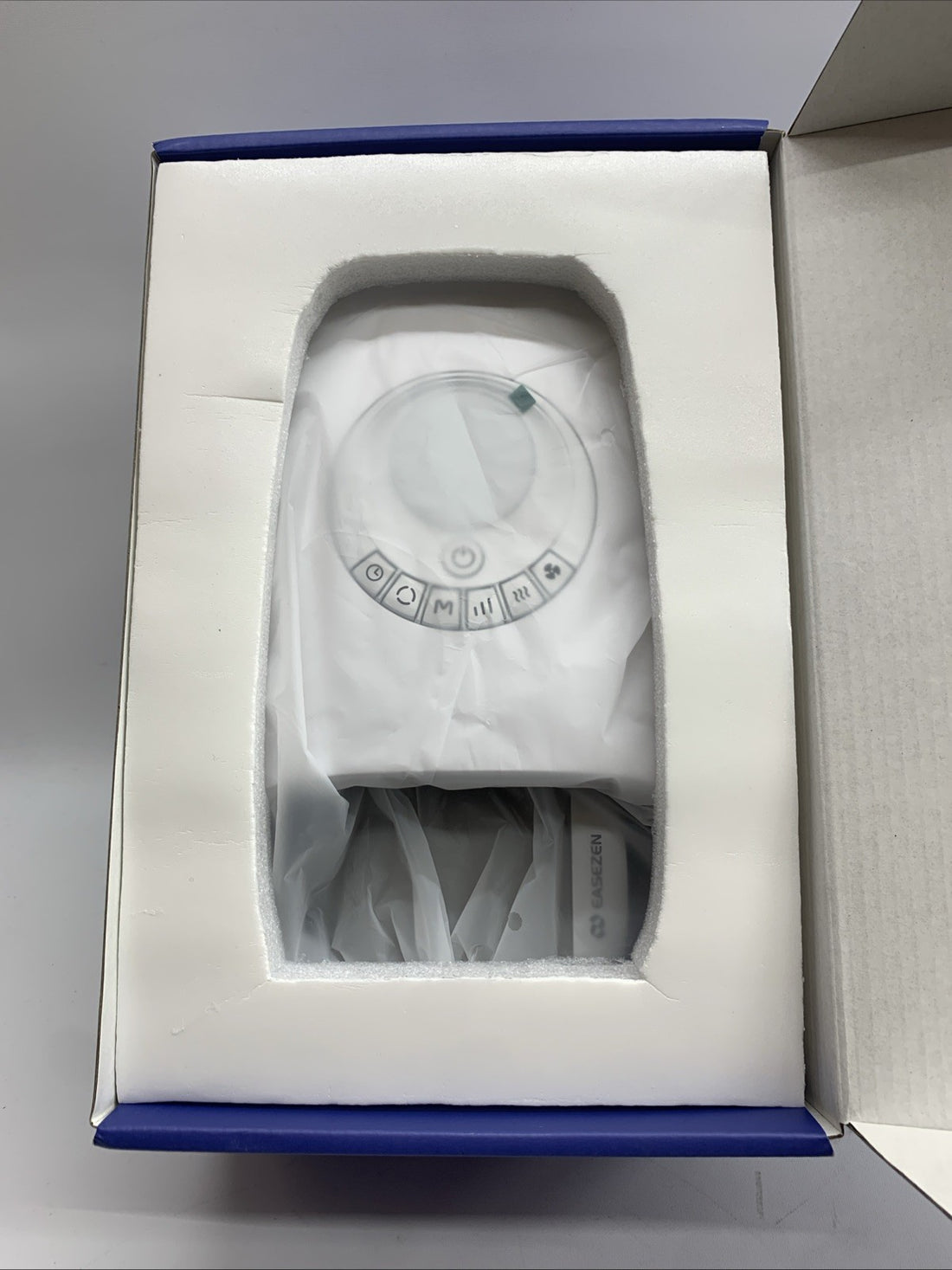 EaseZen Hand Massager Heat Compression Arthritis Carpal Tunnel Circulation White