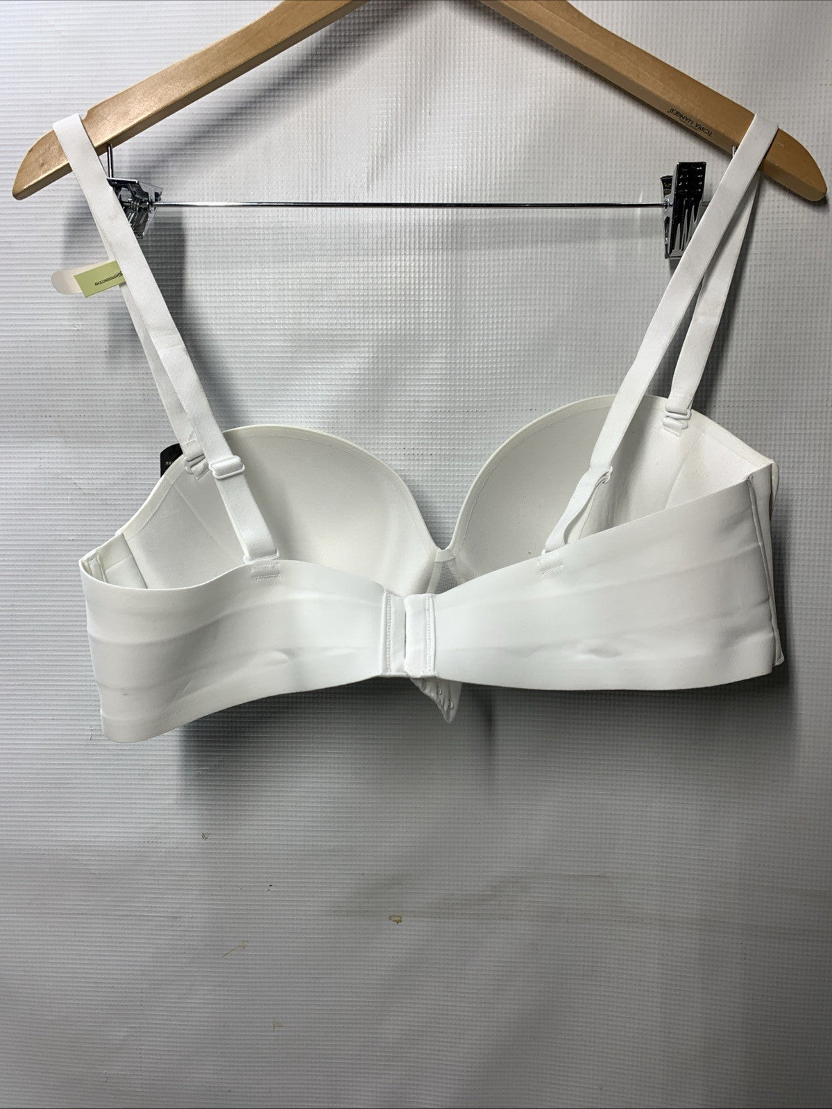 Maidenform DM2310 Full Coverage Strapless Bra Underwire Seamless Size 40B White