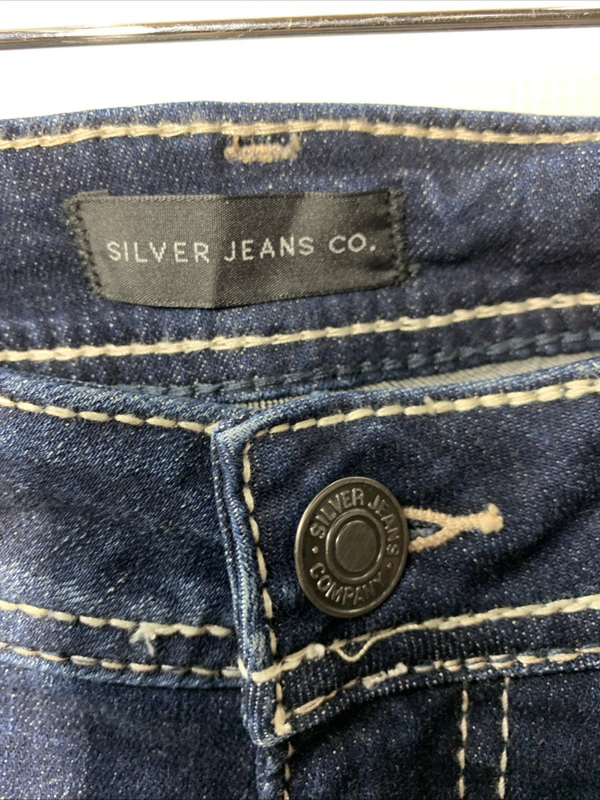 Silver Jeans Co. Women's Suki Capri Curvy Fit Mid Rise Jeans Long Pants 33x22.5