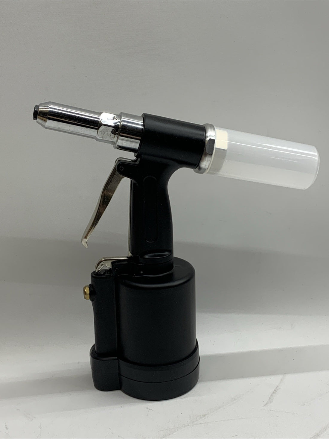 Pneumatic Rivet Gun Industrial Self Priming Rivet Gun Vertical Rivet Gun W500