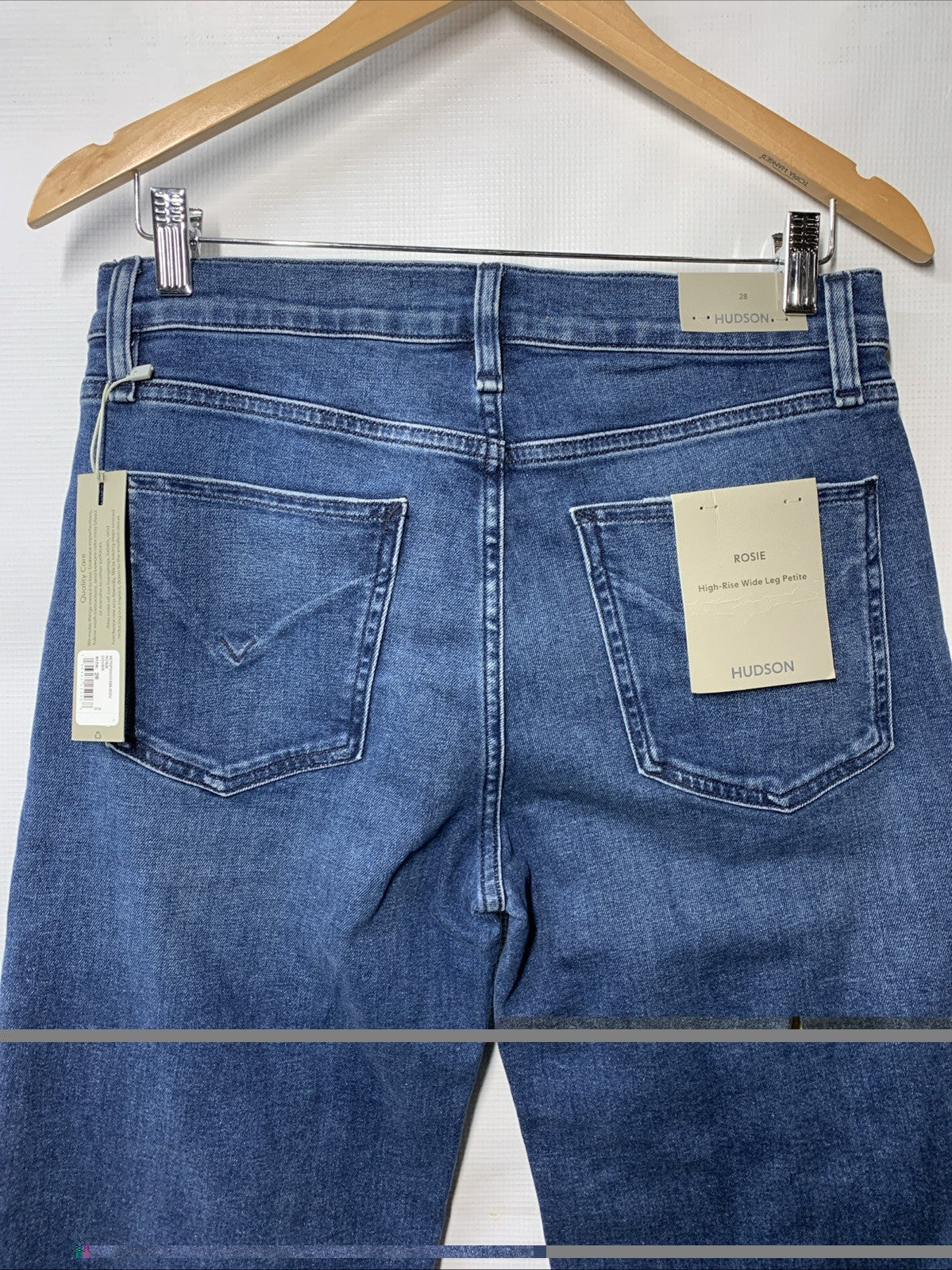 Hudson Women's Rosie Dover High Rise Wide Leg Petite Jean Pants w/Pocket Size 28