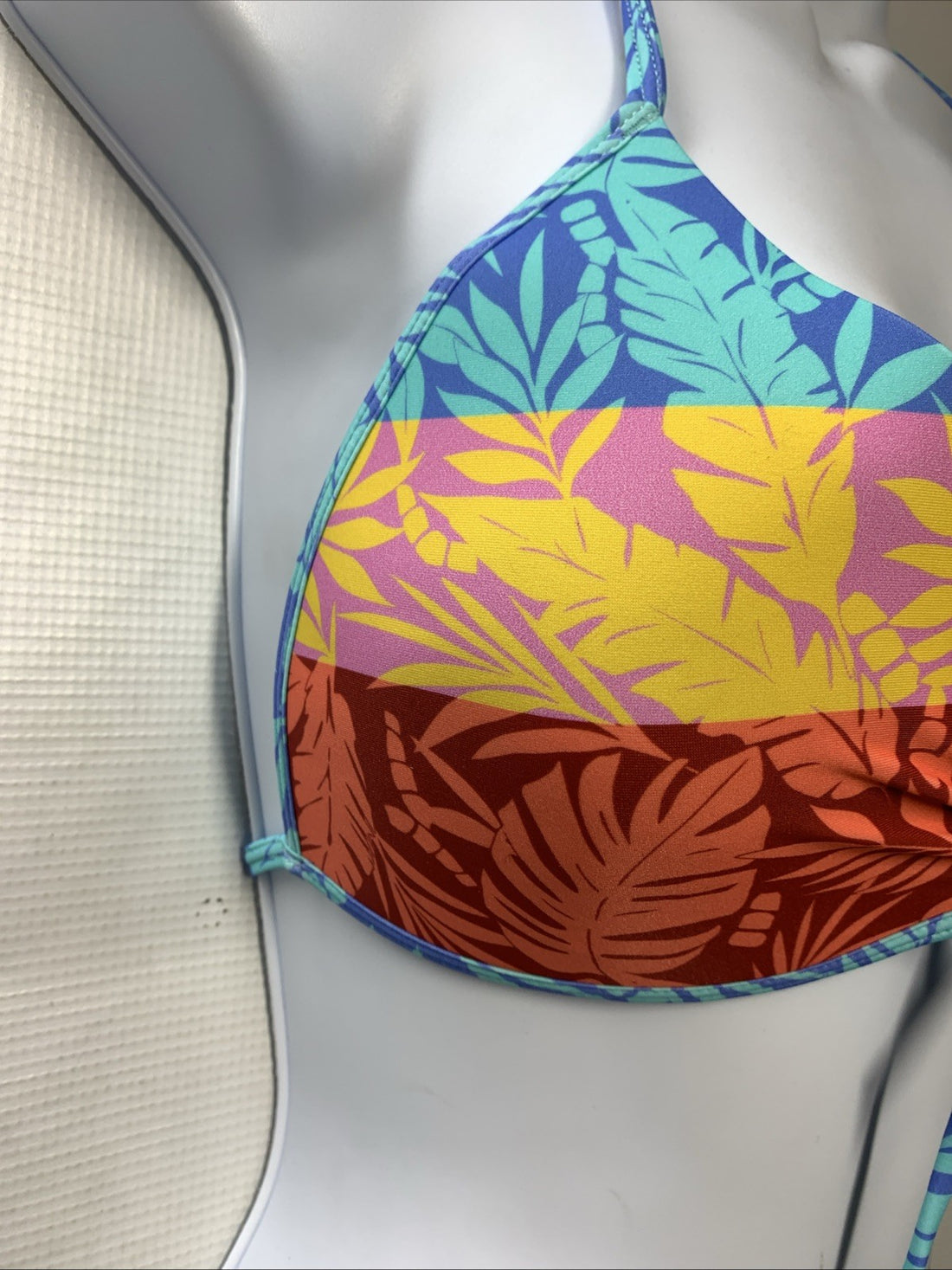 Body Glove Baby Love Molded Cup Triangle Push Up Bikini Top Swimsuit XL Tropical