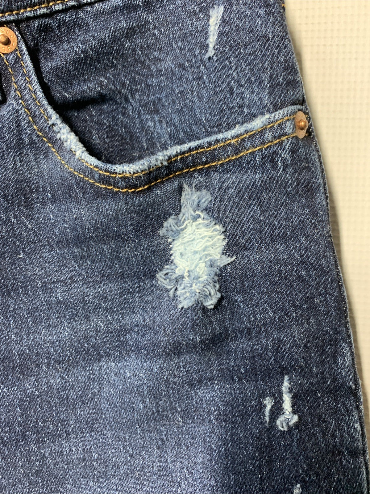 Levi's 501 Jeans Women's Cropped Straight Leg High Rise Distressed Size 28x26