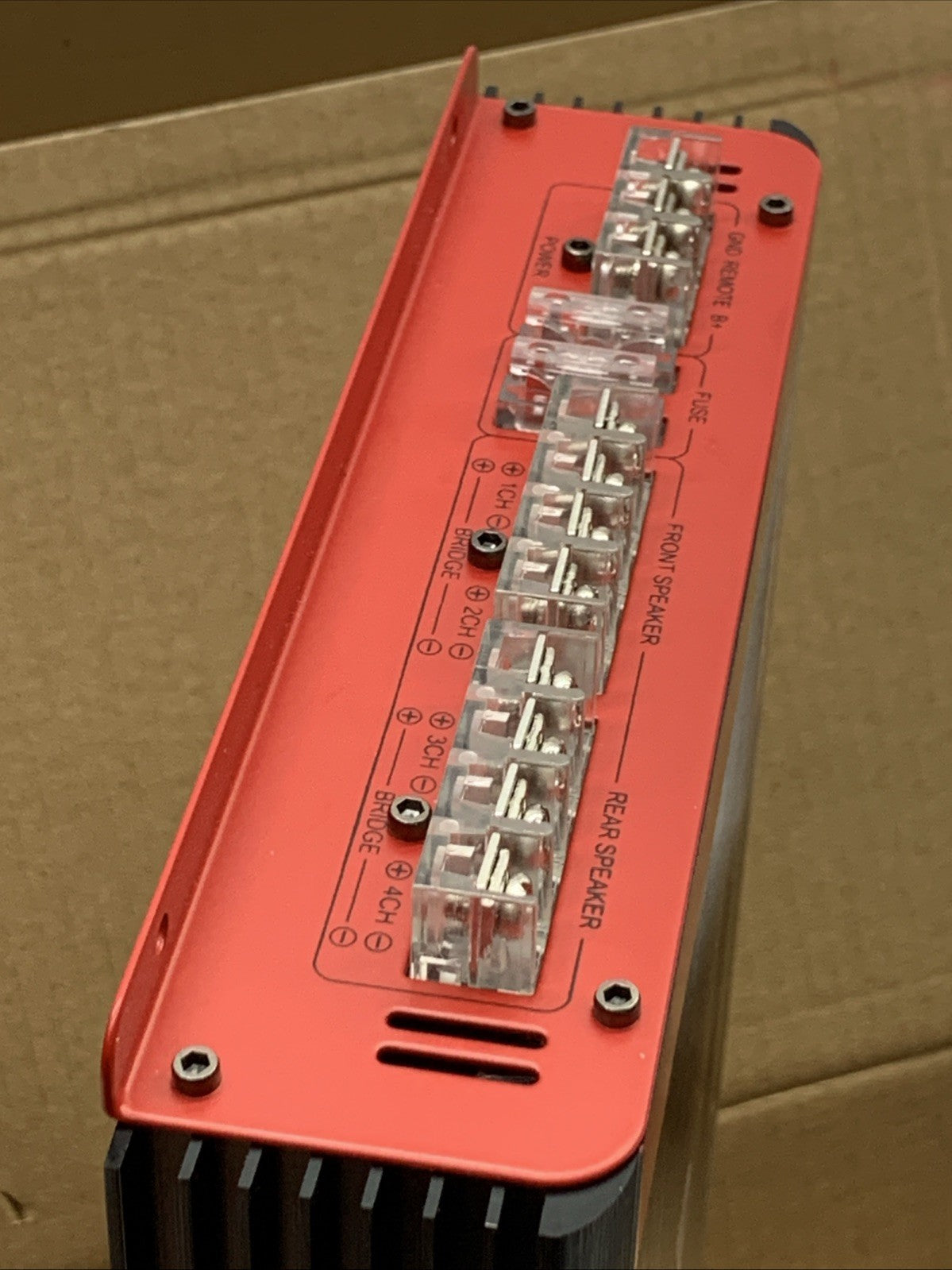 ZYZCLES ZY-Z9500F High Power 4 Channel Car Amplifier 6800W Max Surface Mount
