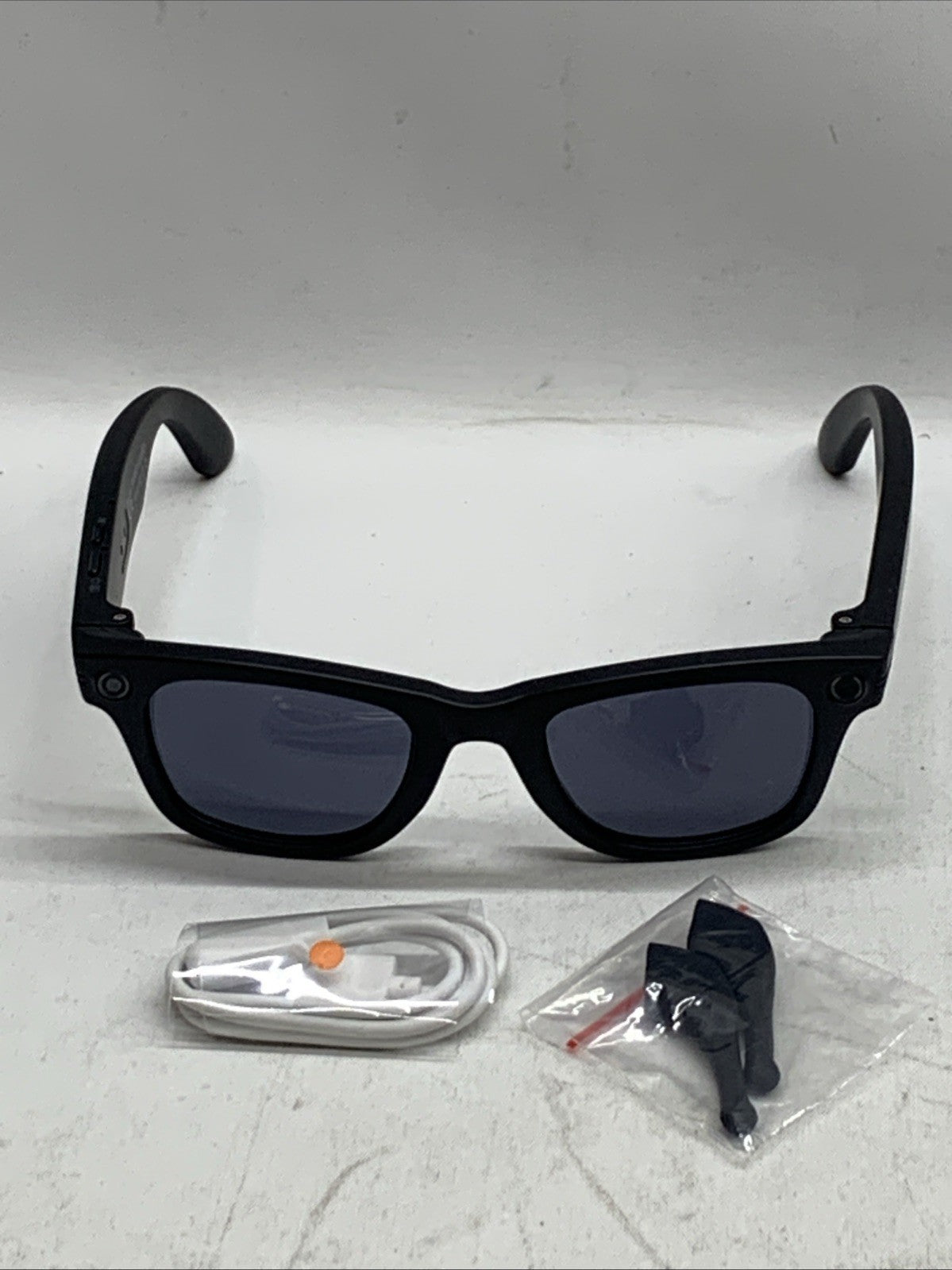 W610 Smart Glasses Black Frame Sunglasses Dual-mic Noise Cancellation w/Camera