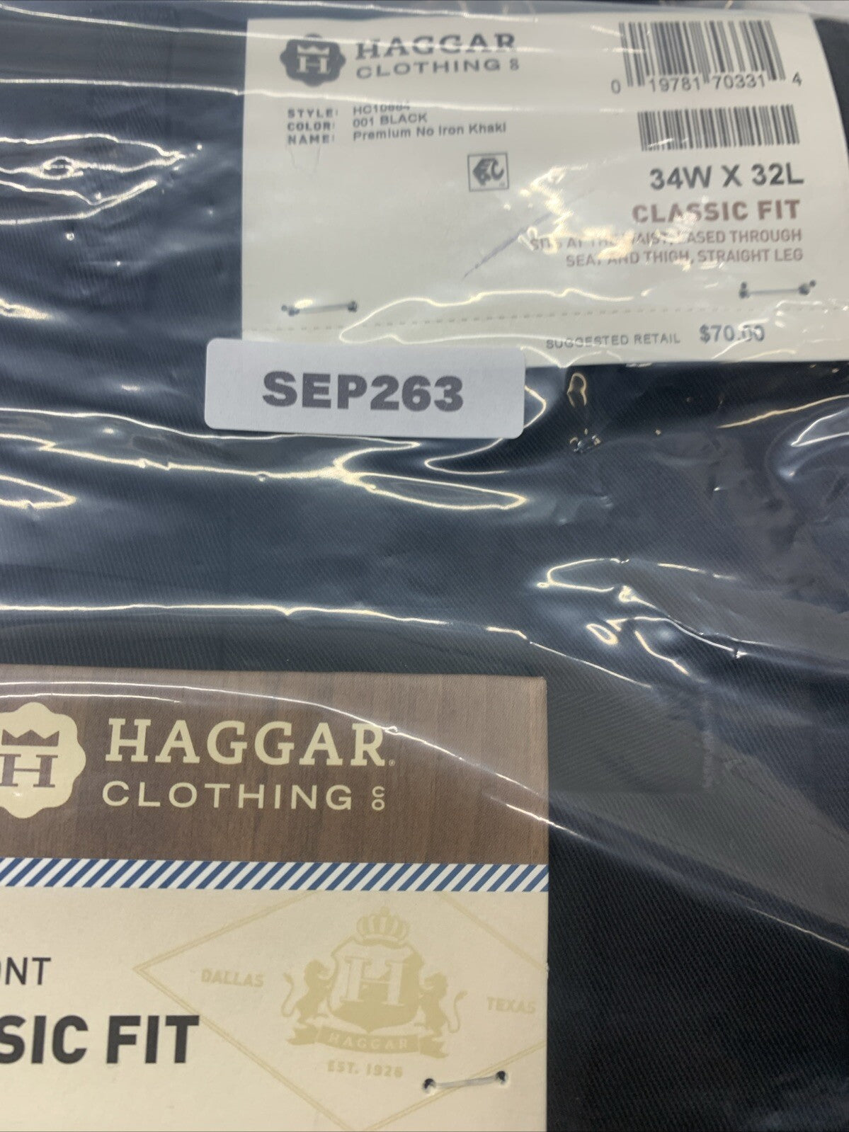 Haggar Mens Premium Khaki Classic Fit Flat Front Hidden Comfort-Black 34 X 32L